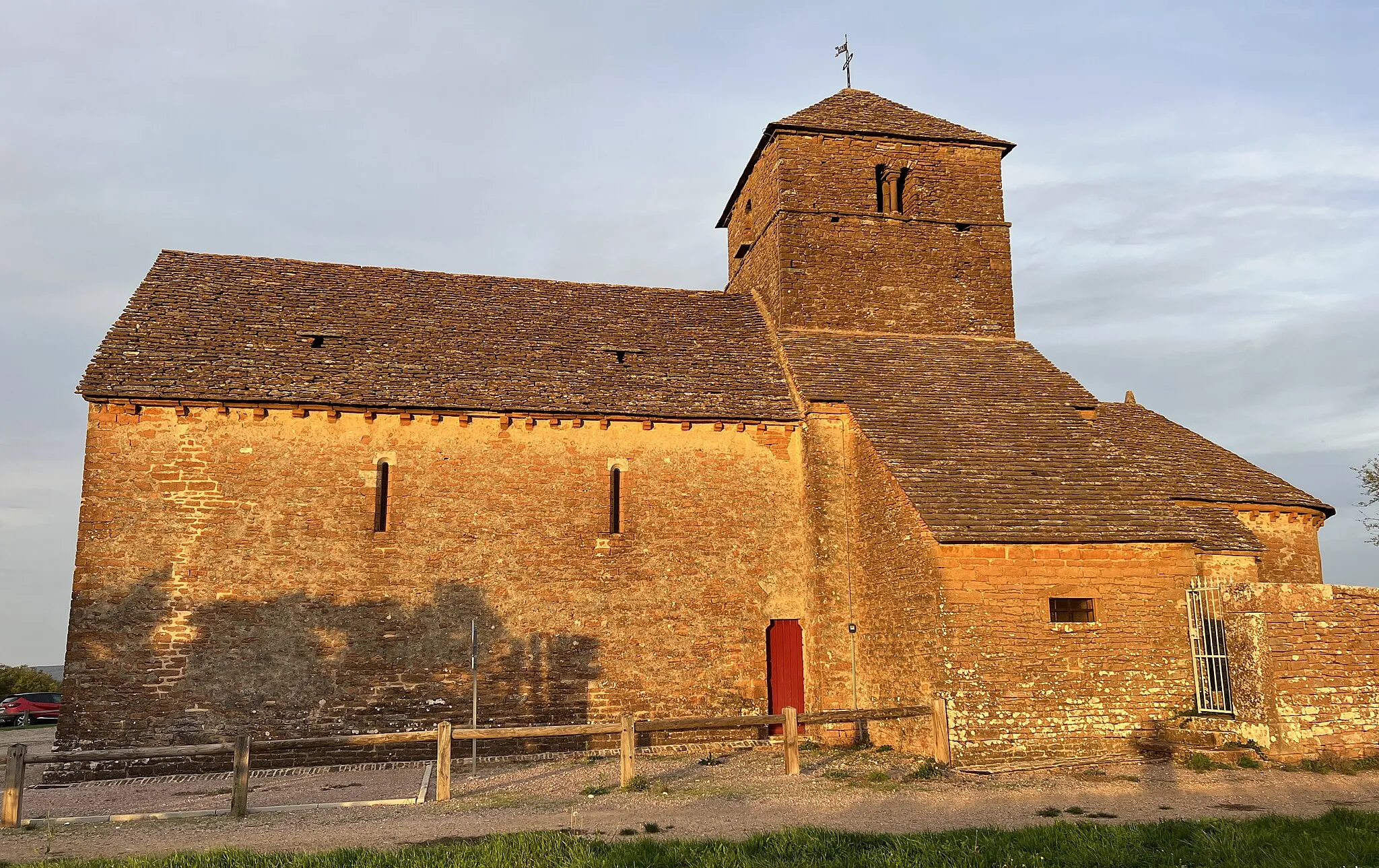 Photo showing: Église Saint-Jean-Baptiste, Burgy.