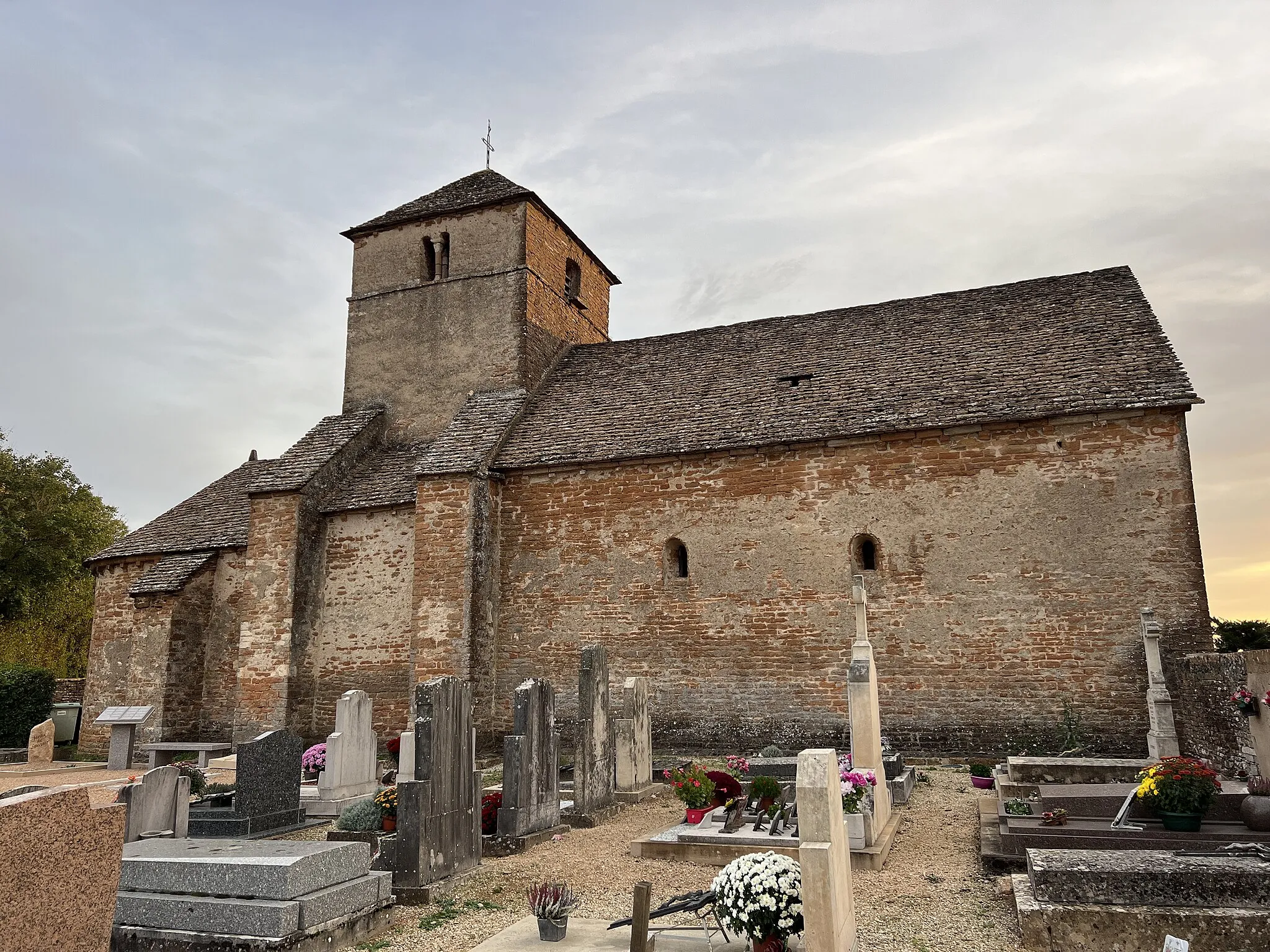 Photo showing: Église Saint-Jean-Baptiste, Burgy.