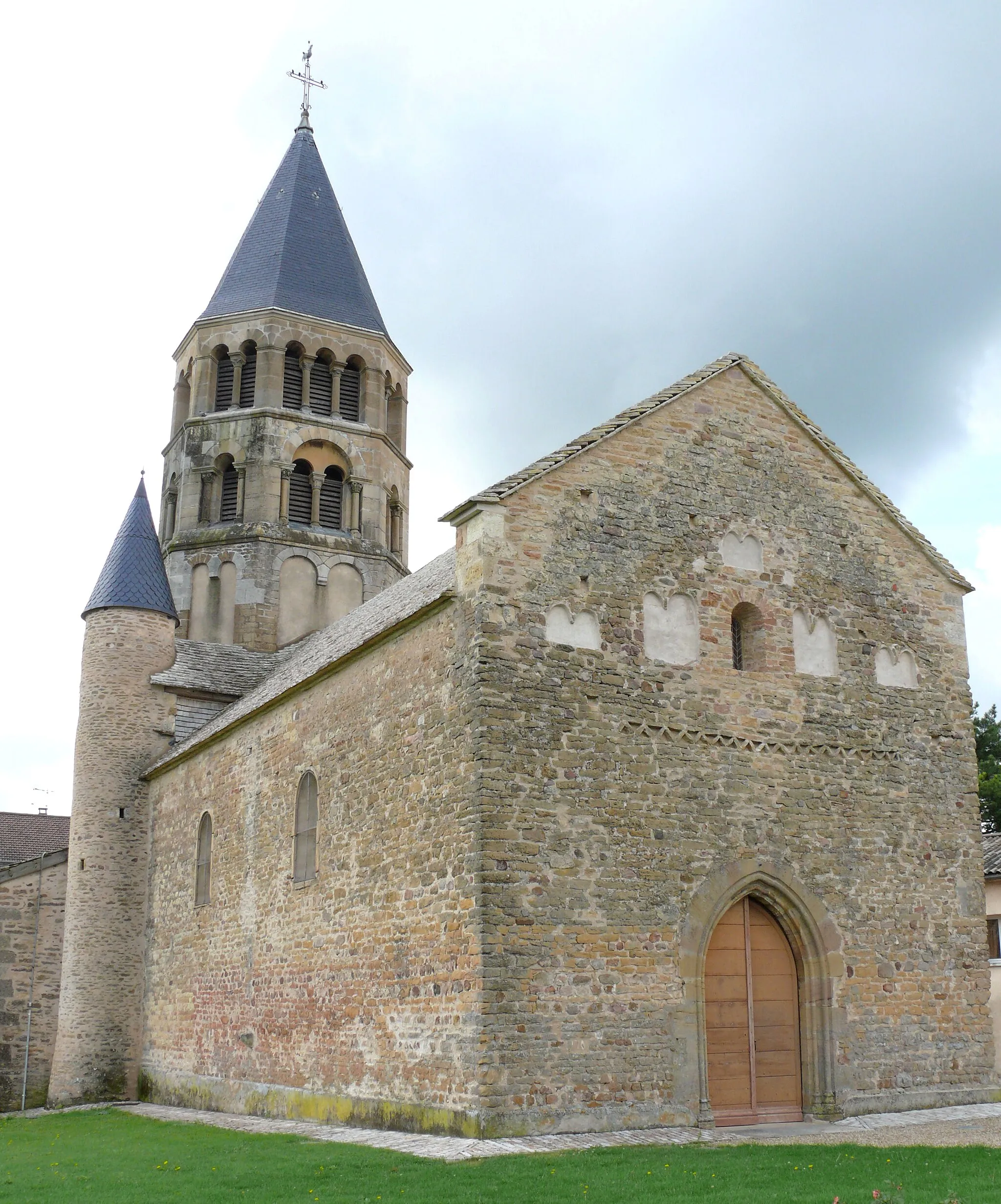 Photo showing: Chânes - Église Saint-Pierre et Saint-Paul