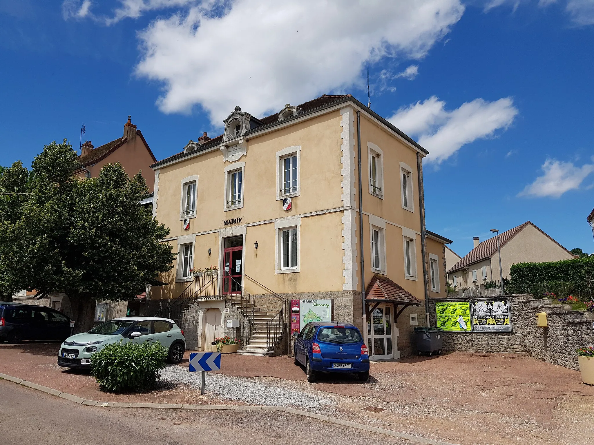 Photo showing: La mairie de Charrecey