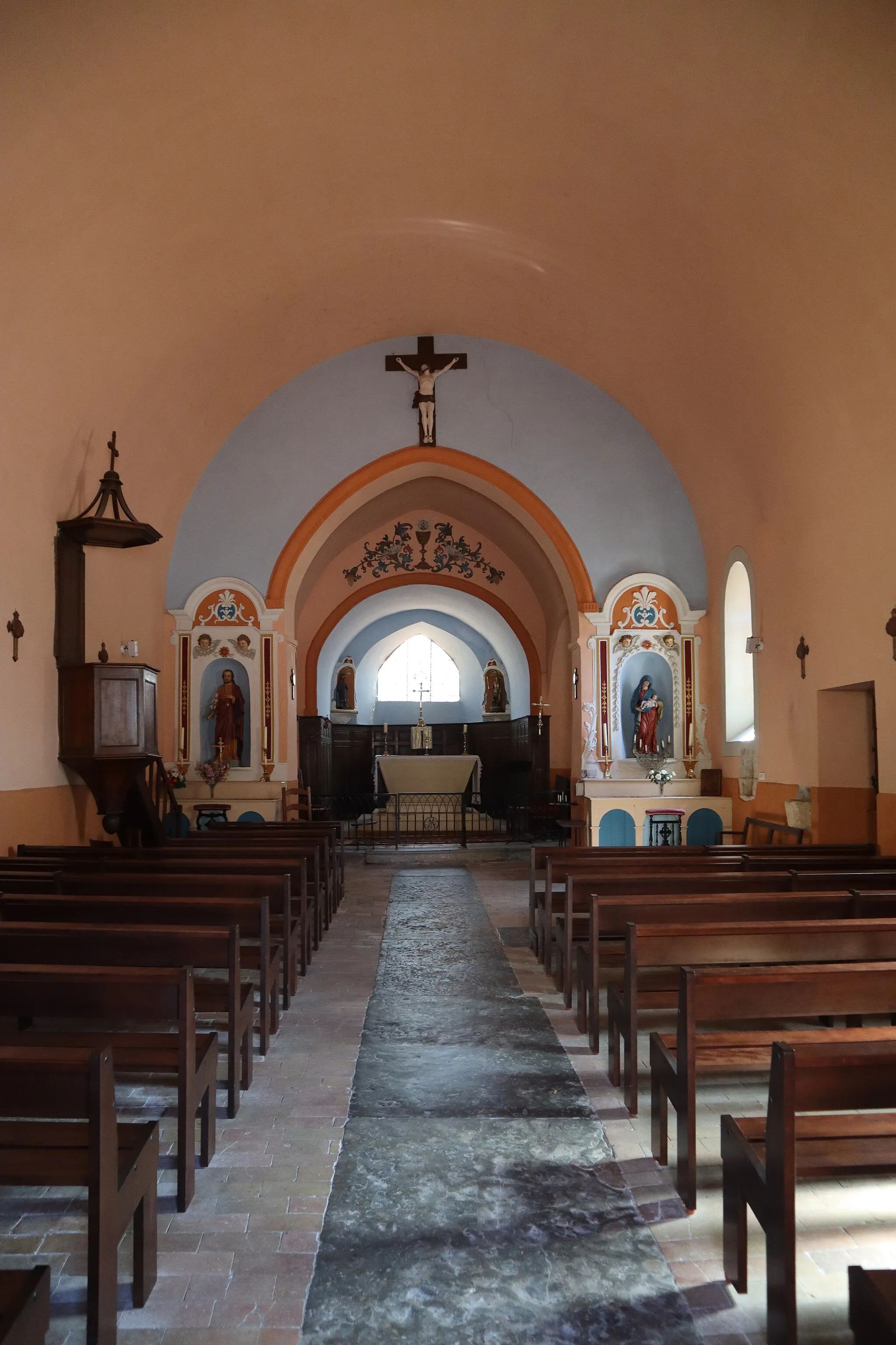 Photo showing: Intérieur de l'église Saint-Maurice de Charrecey (71).