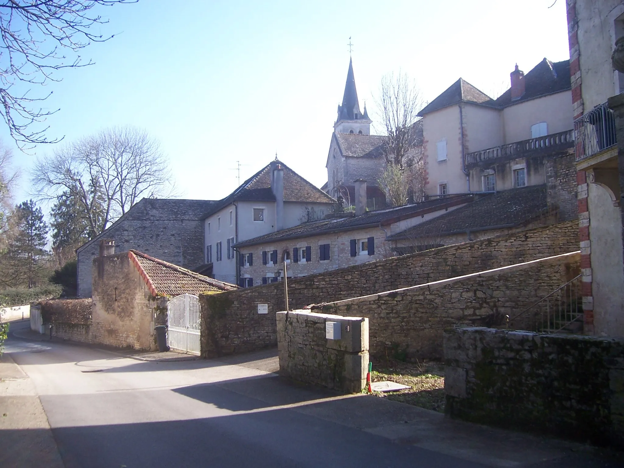 Photo showing: Dracy-le-Fort Center