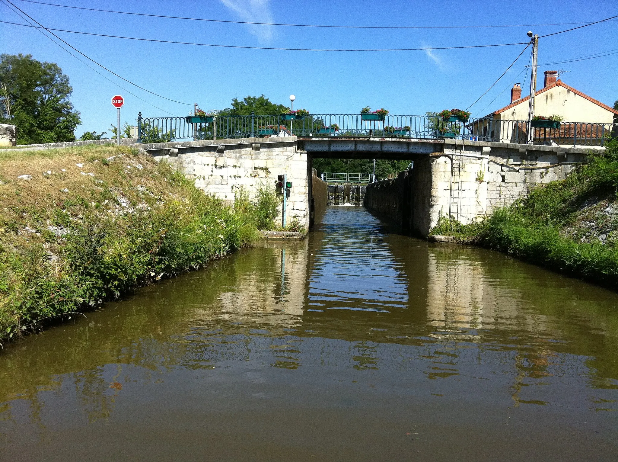 Photo showing: Canal du Centre, Burgundy, France