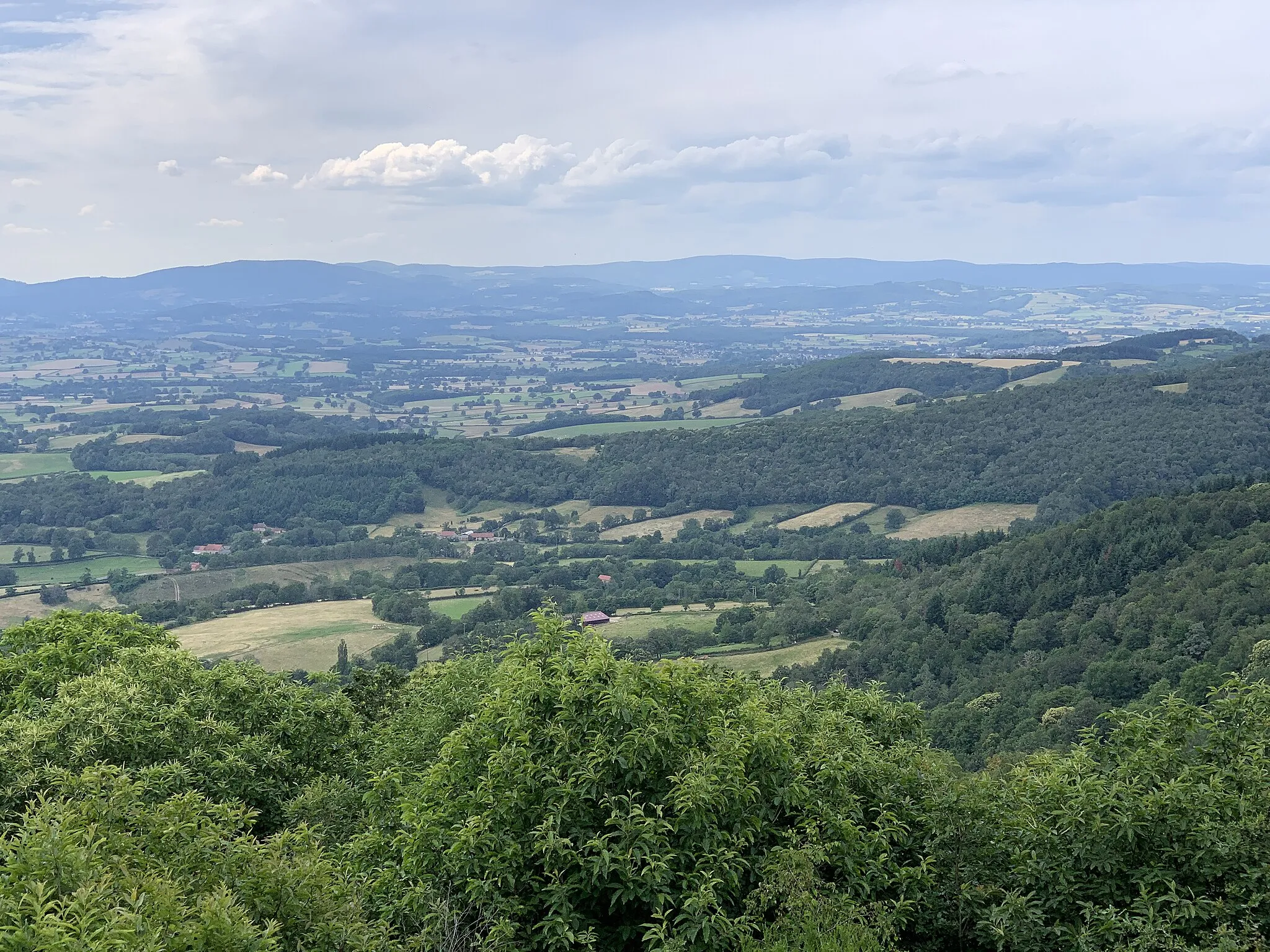 Photo showing: Vue de la Tagnière depuis les Rochers du Carnaval d'Uchon, La Tagnière.