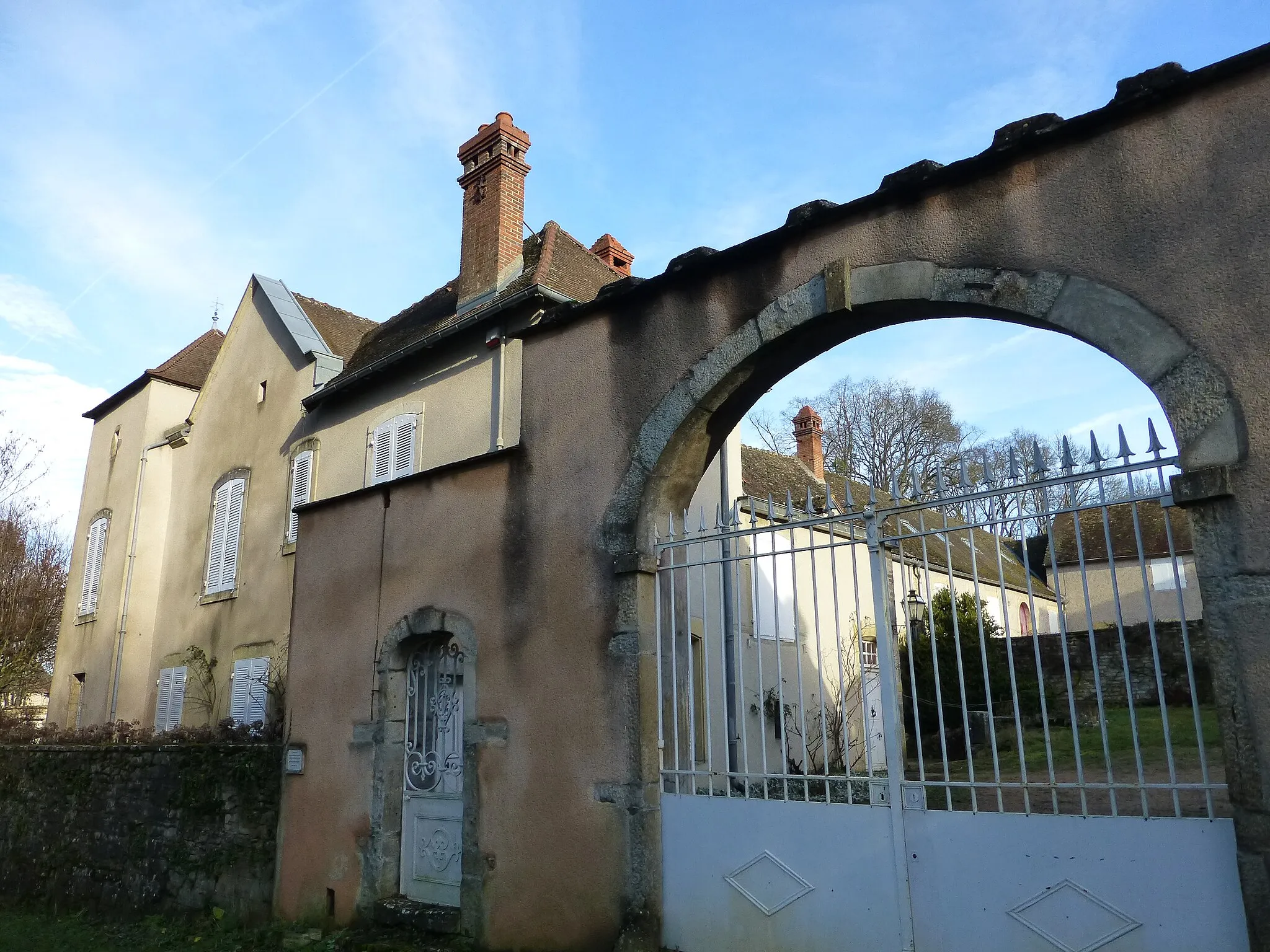 Photo showing: Des Hotel Castle in le Puley