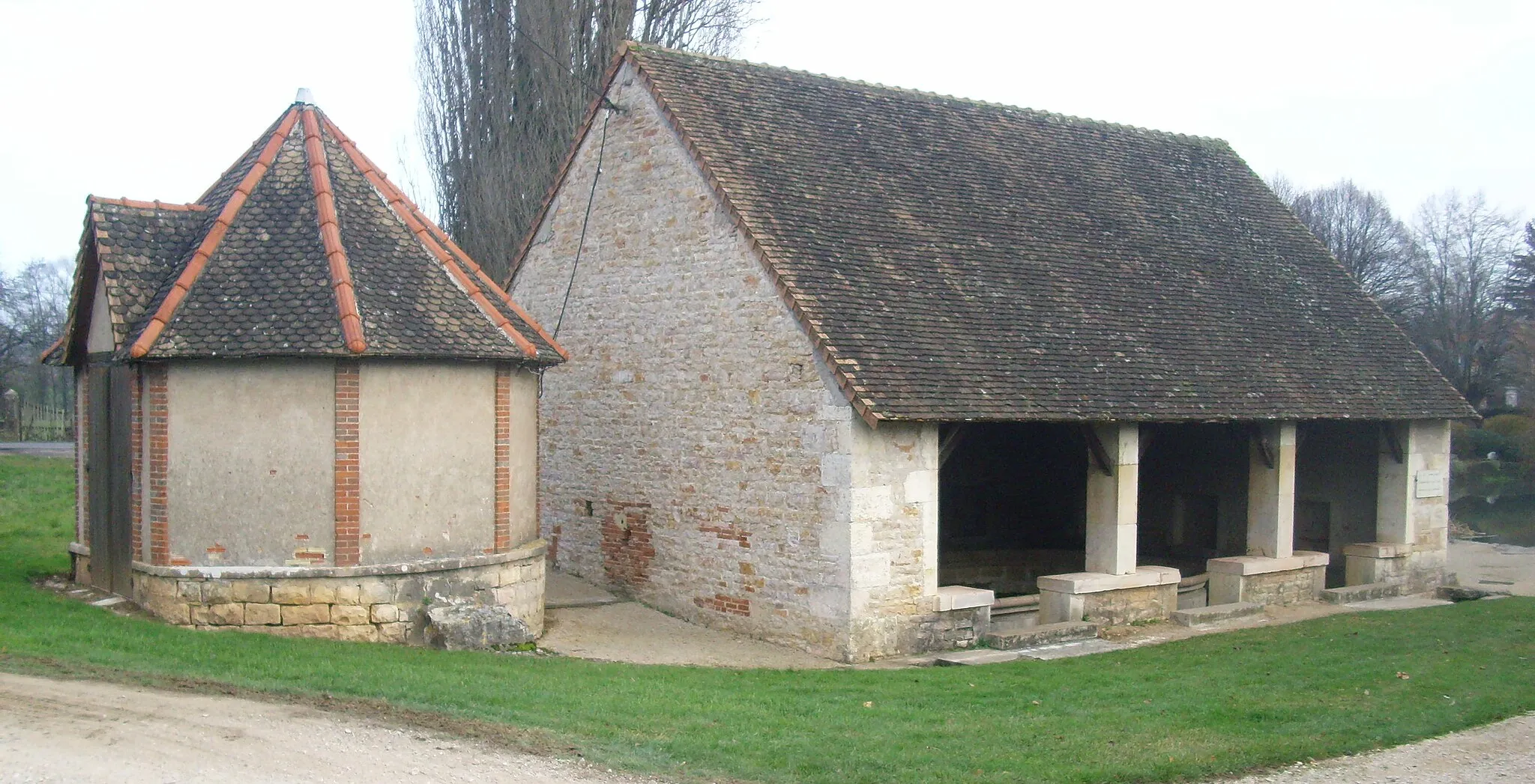 Photo showing: Lavoir de Mellecey