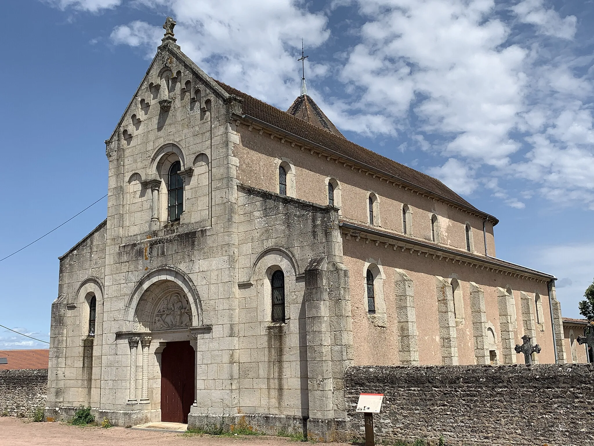 Photo showing: Église Saint-Pierre de Pressy-sous-Dondin.