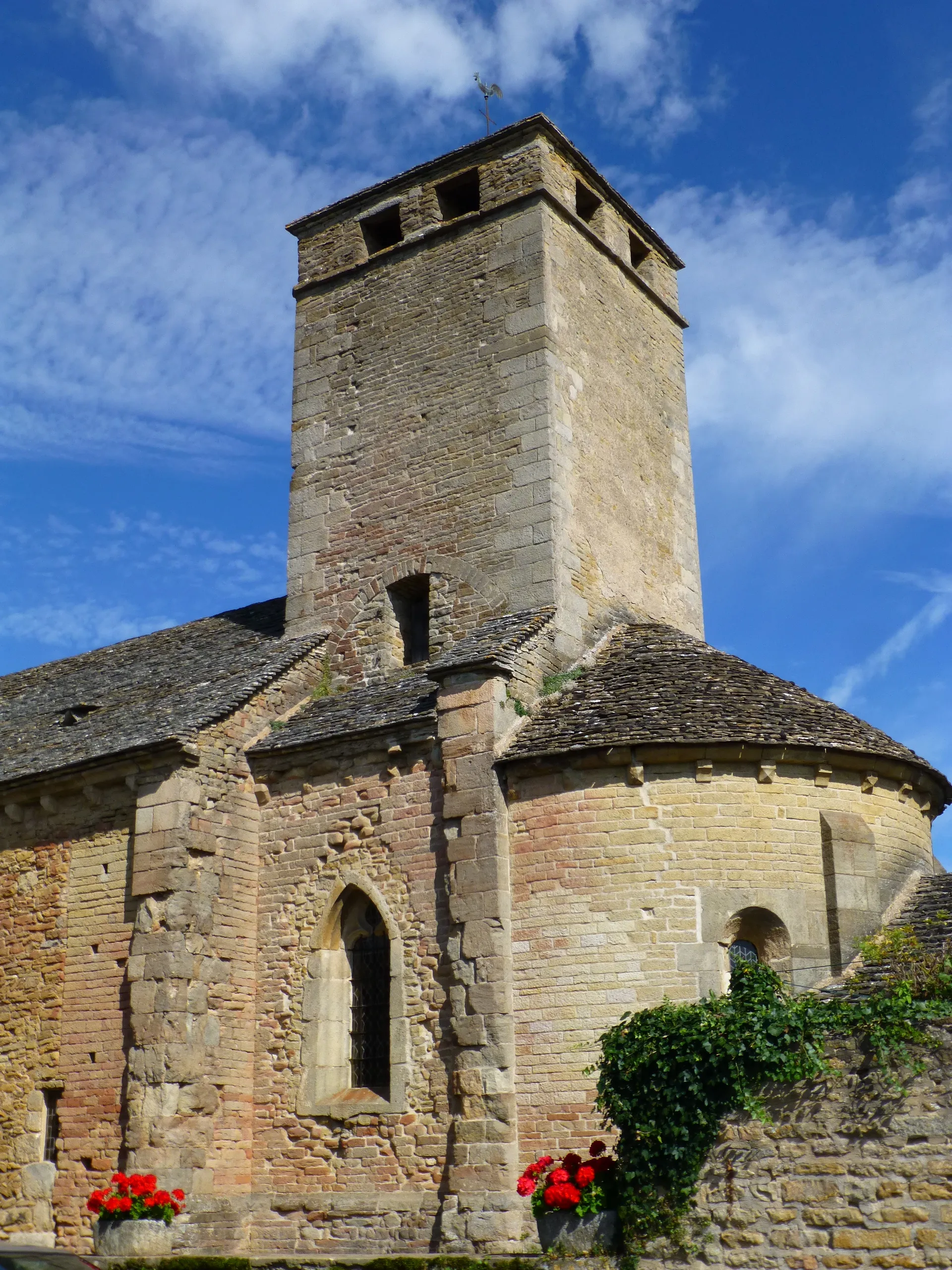 Photo showing: Saint-Clément-sur-Guye : L' Église (le clocher)