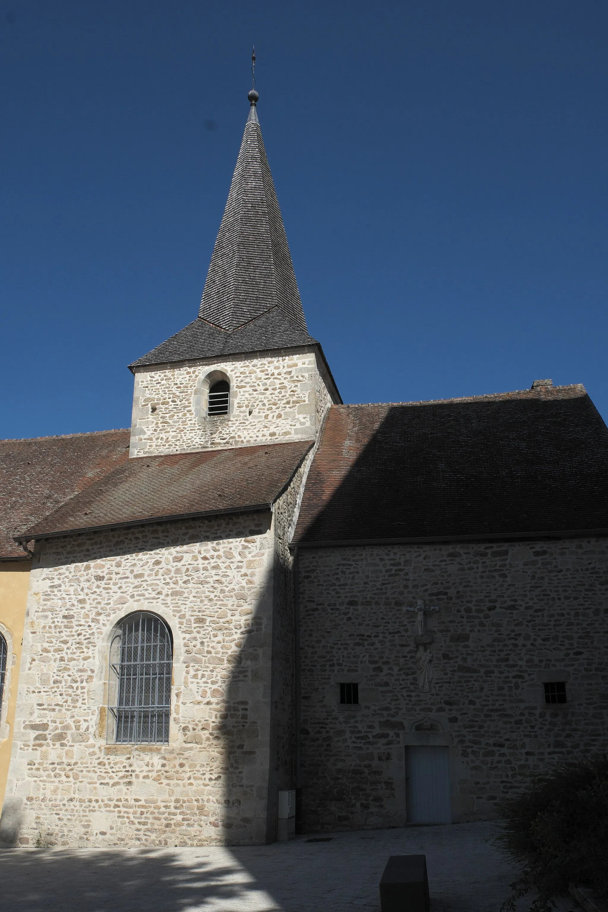 Photo showing: Kirche in Saint-Sernin-du-Bois im Département Saône-et-Loire (Region Bourgogne-Franche-Comté/Frankreich)