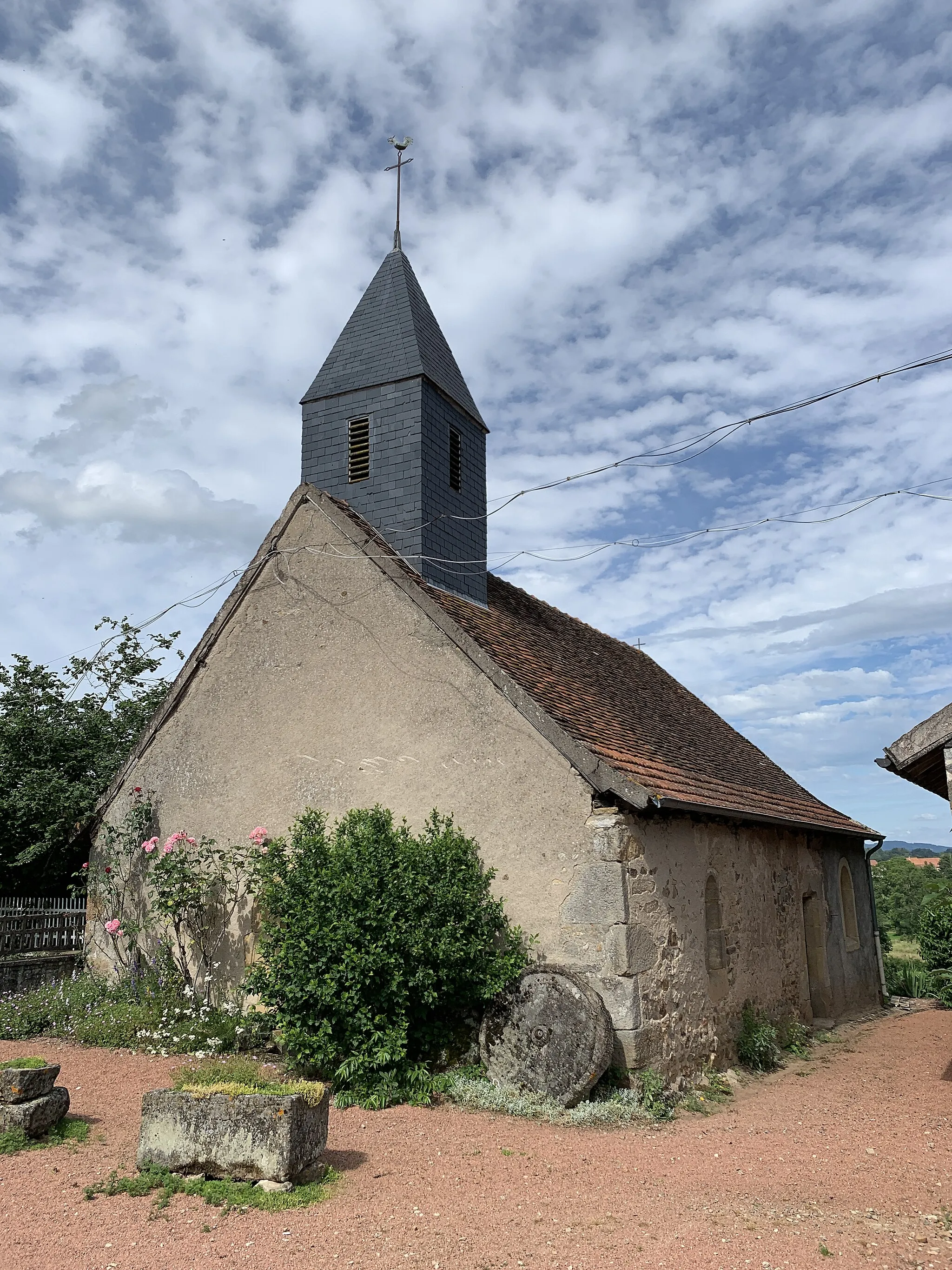 Photo showing: Chapelle Saint-Georges de Saint-Symphorien-des-Bois.