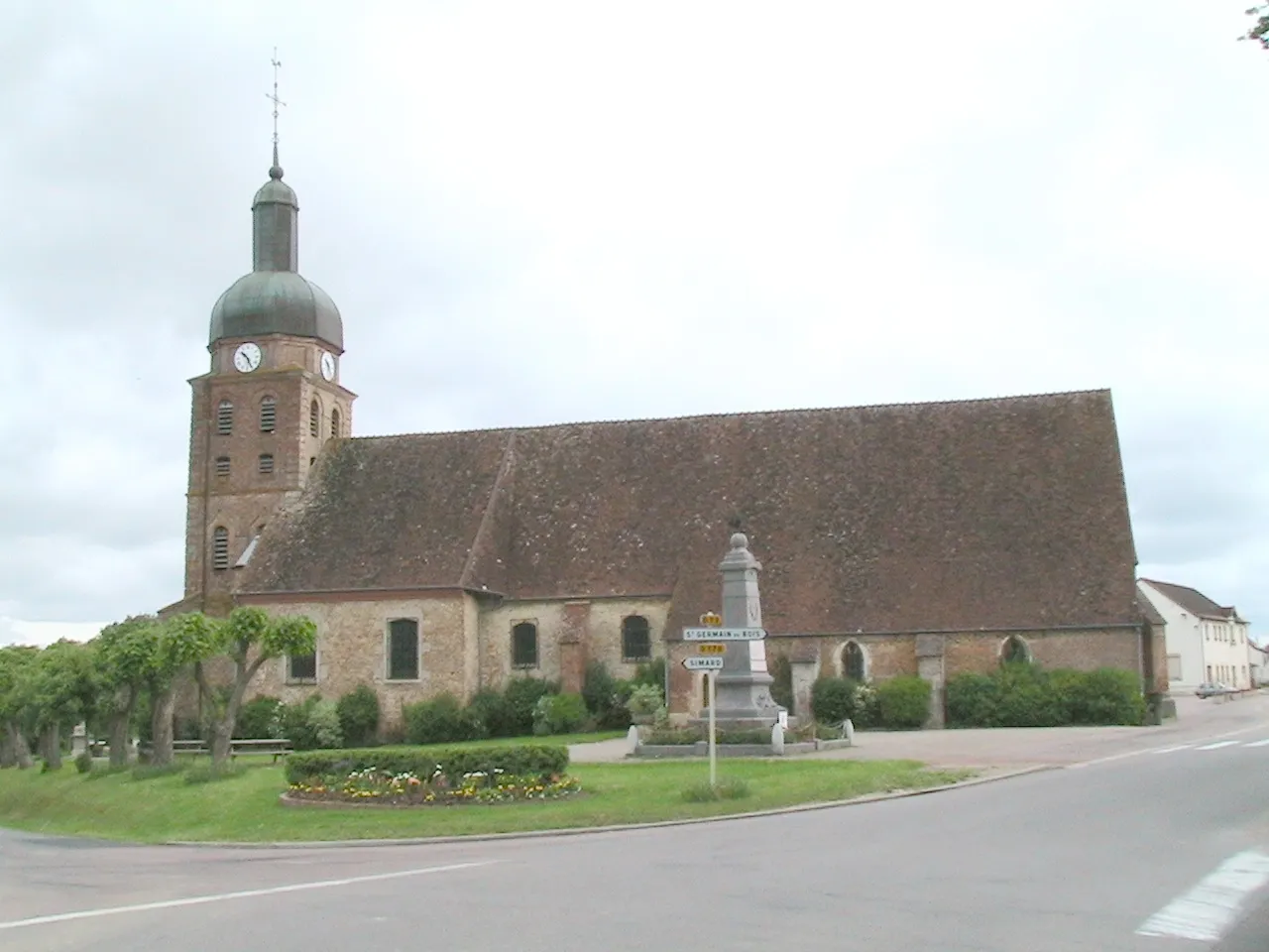 Photo showing: Photo prise le 28 mai 2006. Église de Saint-Usuge