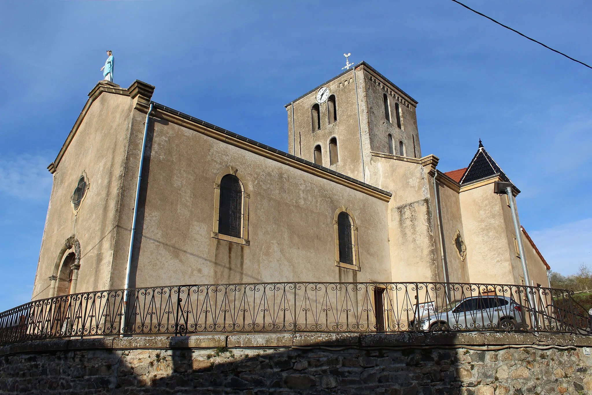 Photo showing: Église Saint-Pierre de Saint-Pierre-le-Vieux, Saône-et-Loire.