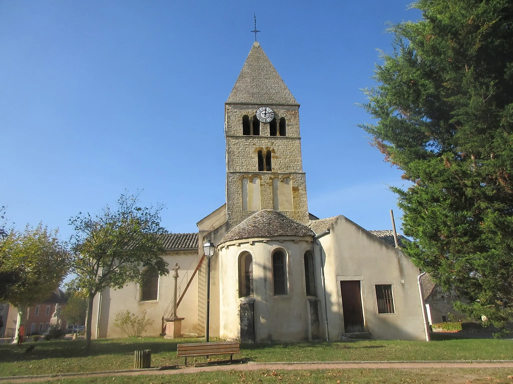Photo showing: Église Saint-Jean-Baptiste de Simandre, Saône-et-Loire.