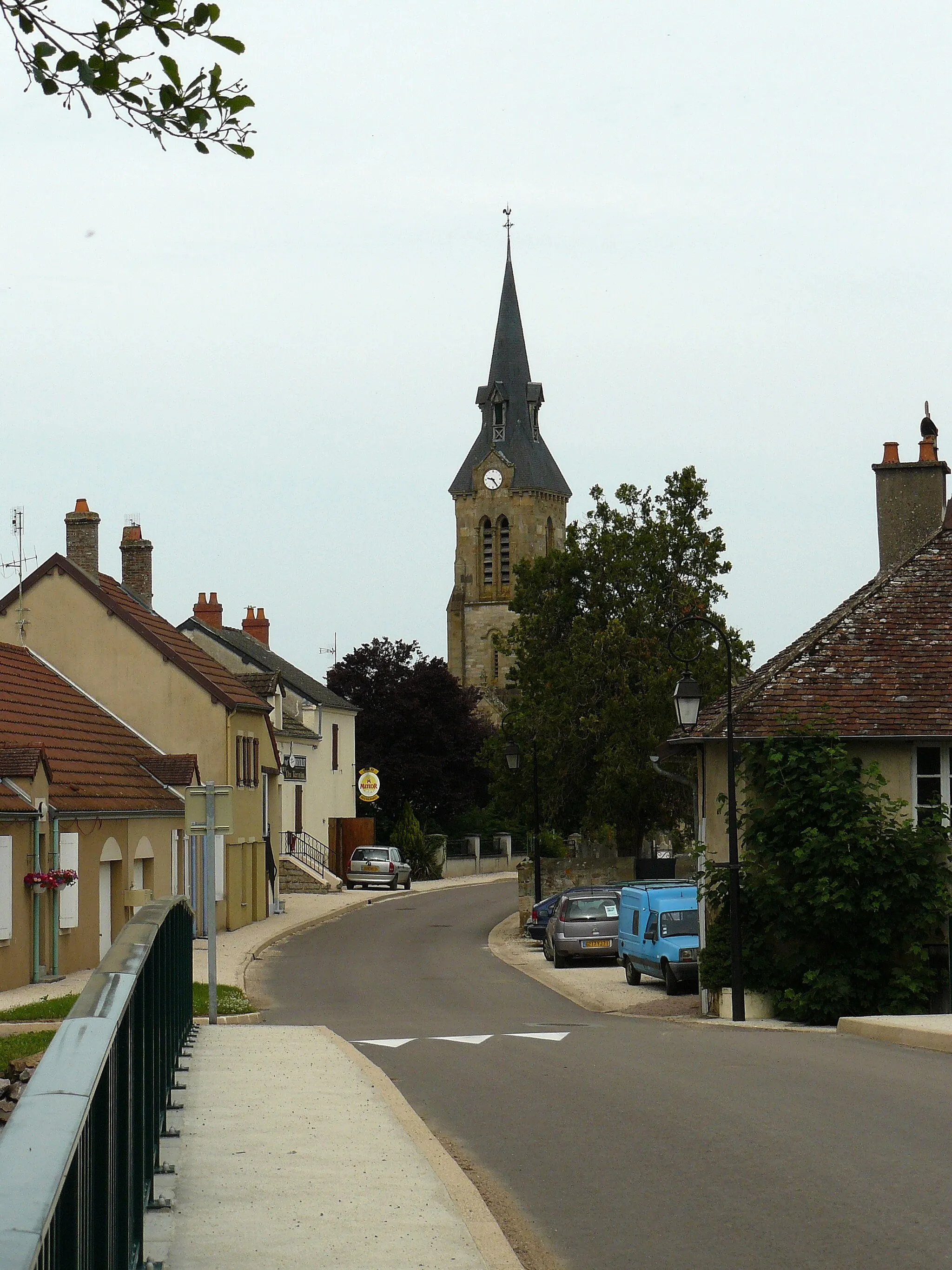 Photo showing: Tavernay (Saône-et-Loire, France) depuis le pont sur le Ternin