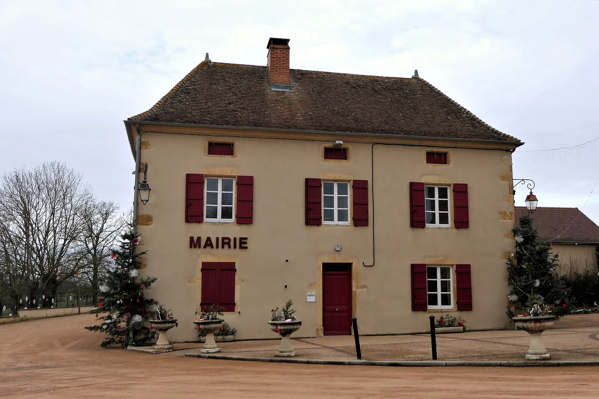 Photo showing: La mairie de Versaugues