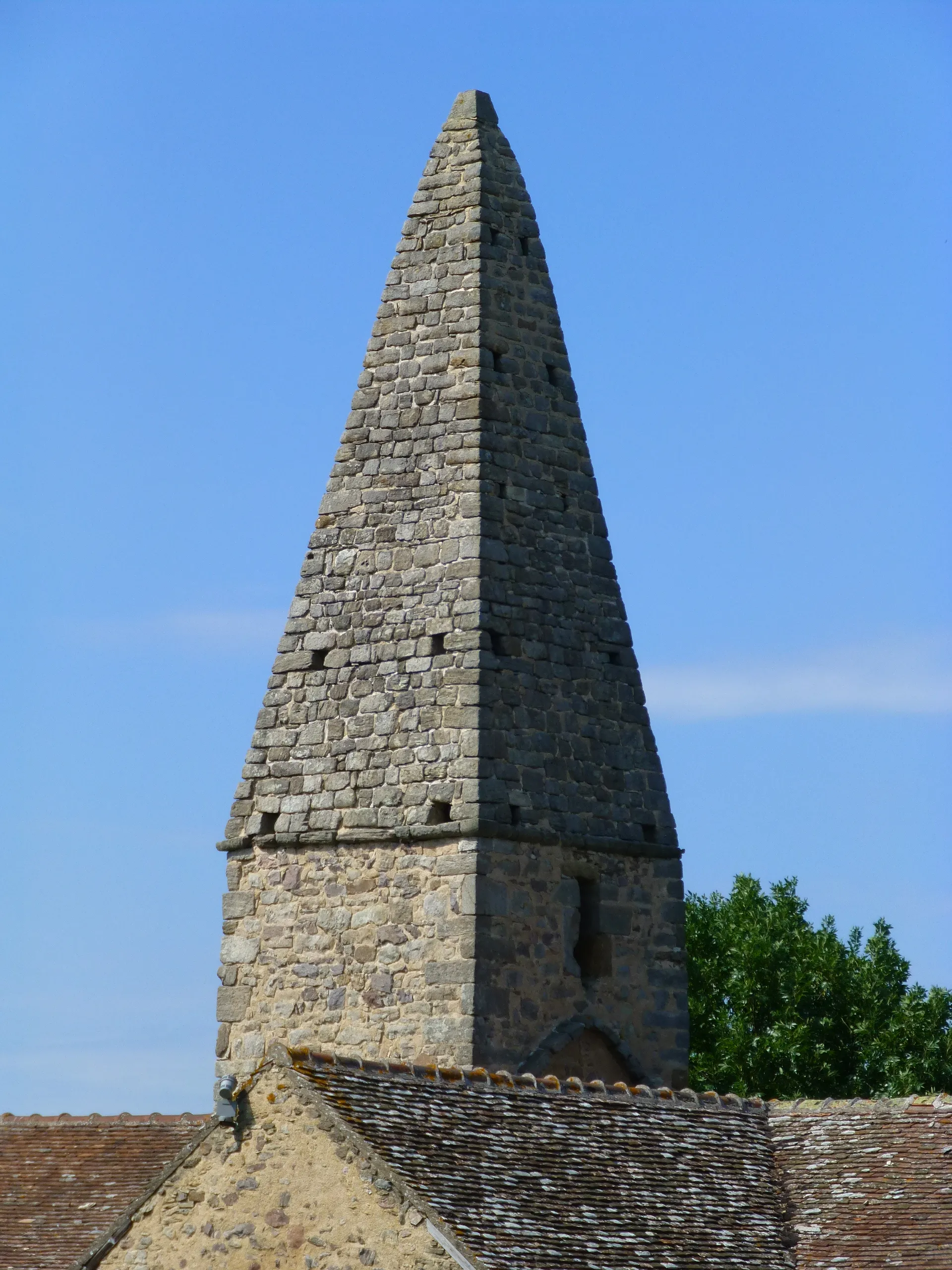 Photo showing: Chapelle de Villard (Villeneuve-en-Montagne) : The bell tower