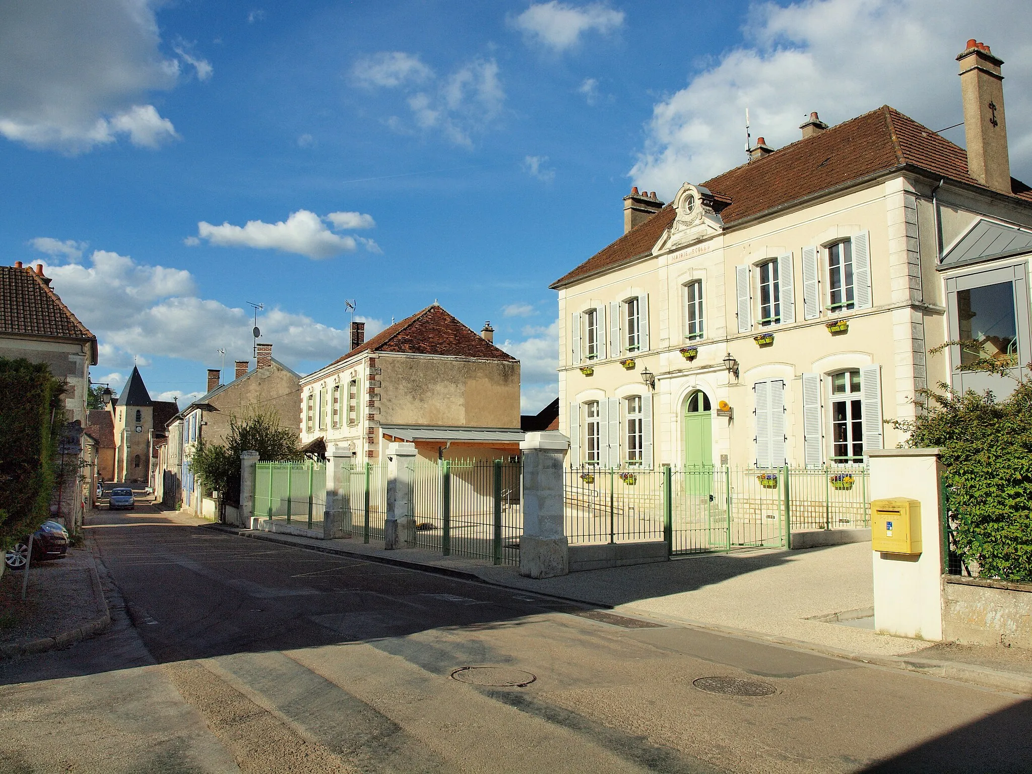Photo showing: Val-de-Mercy (Yonne, France)