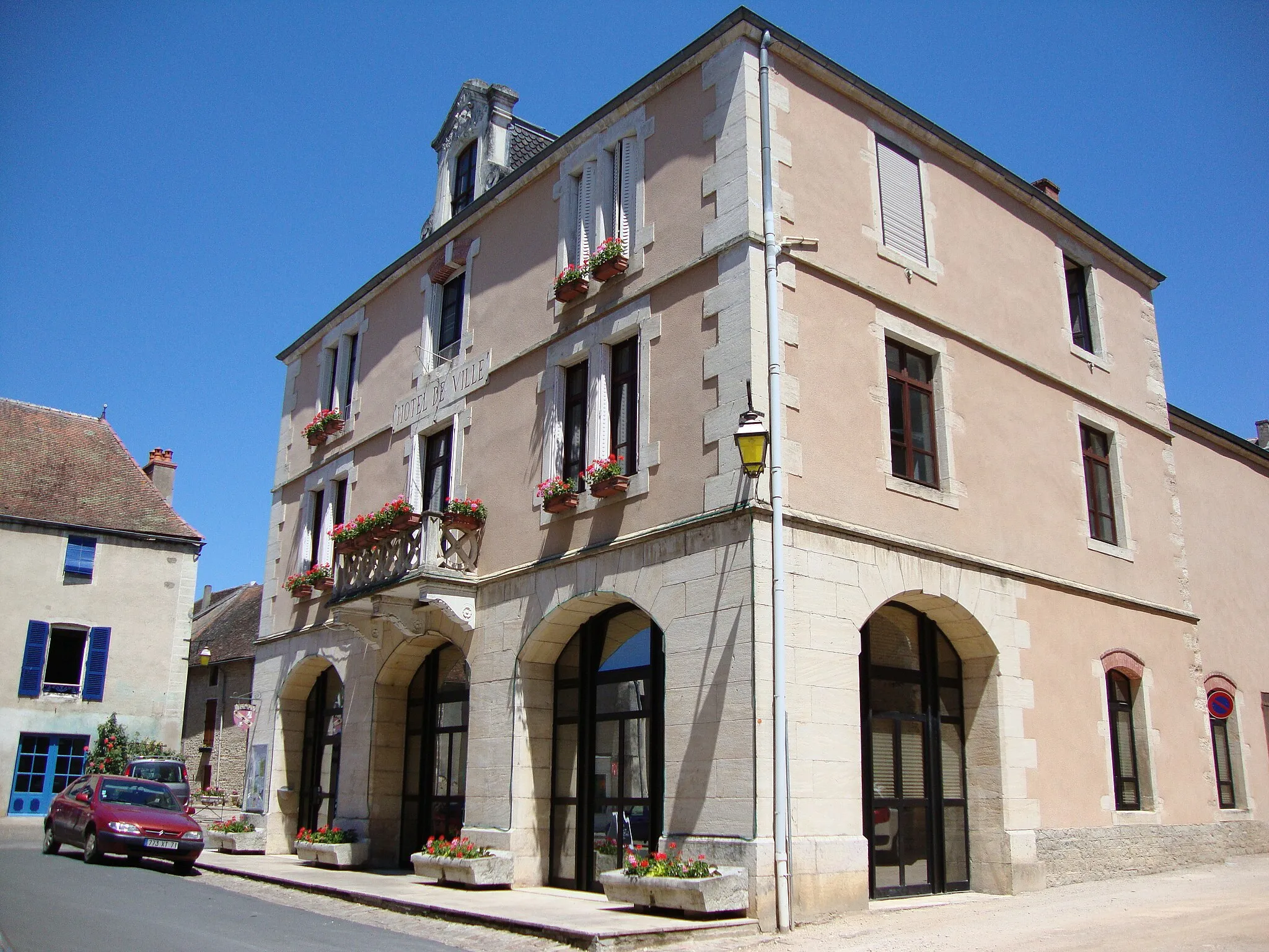 Photo showing: Saint-Gengoux-le-National (Saône-et-Loire, Fr) town hall