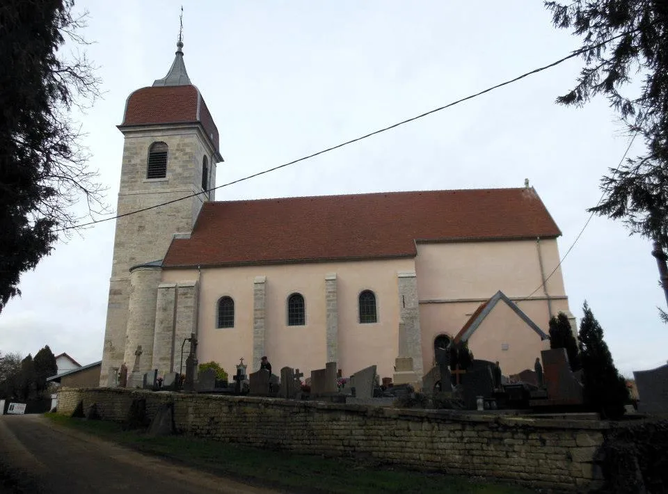 Photo showing: Photographie de l'église Saint-Pierre de Baverans (Jura).