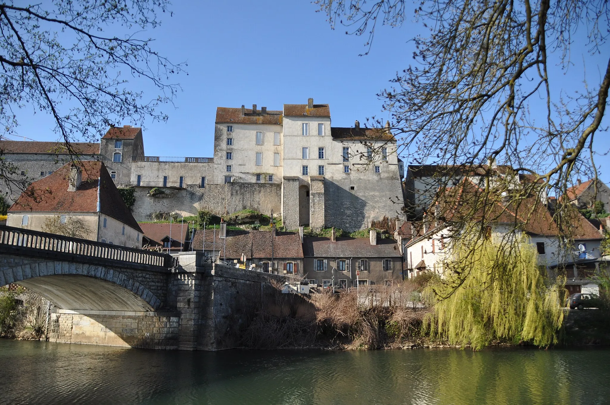 Photo showing: This building is indexed in the base Mérimée, a database of architectural heritage maintained by the French Ministry of Culture, under the reference PA00125416 .