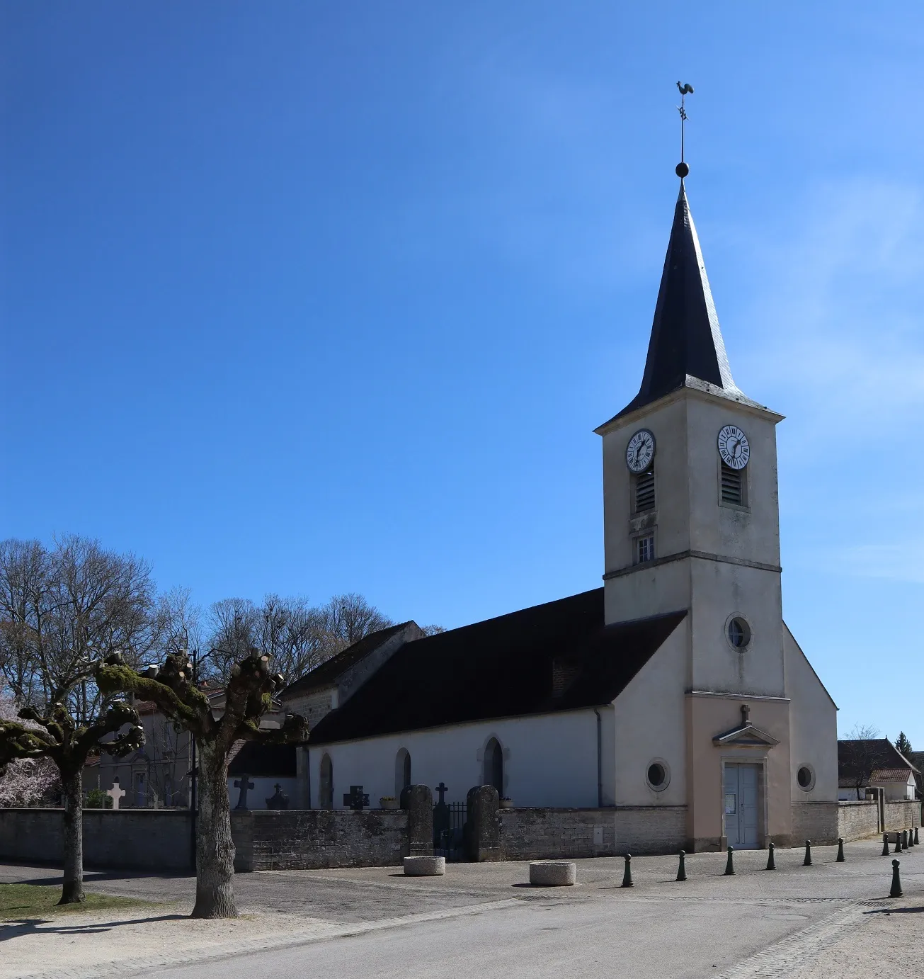 Photo showing: Église Saint-Didier de Longecourt-en-Plaine (21).