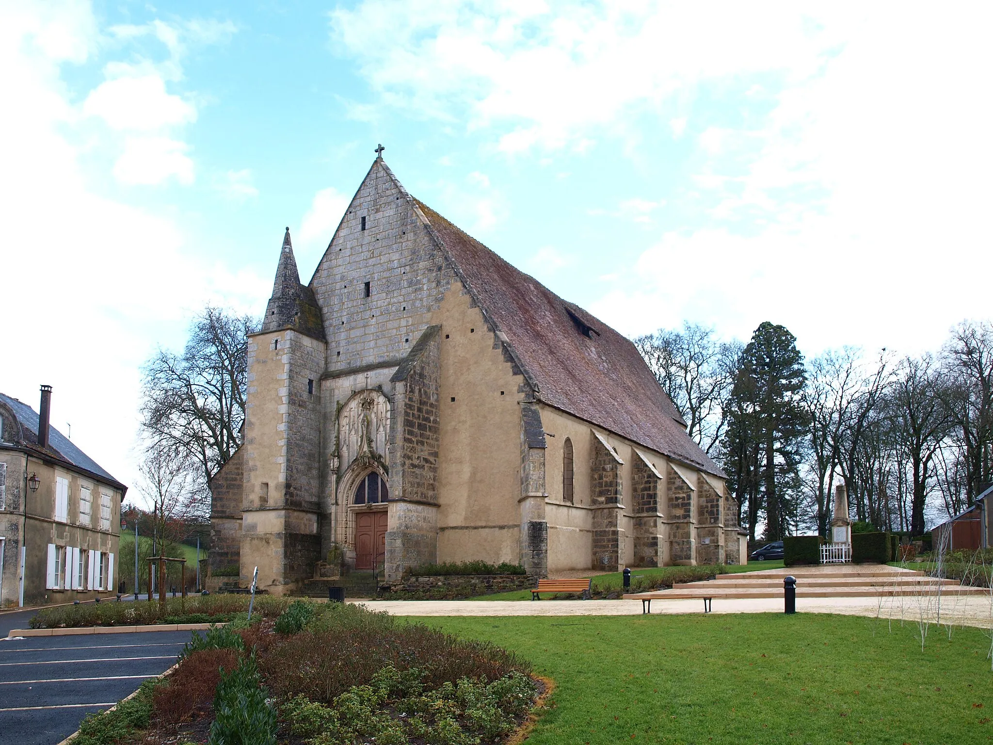 Photo showing: Église Saint-Pierre de Dampierre-sous-Bouhy (Nièvre, France)