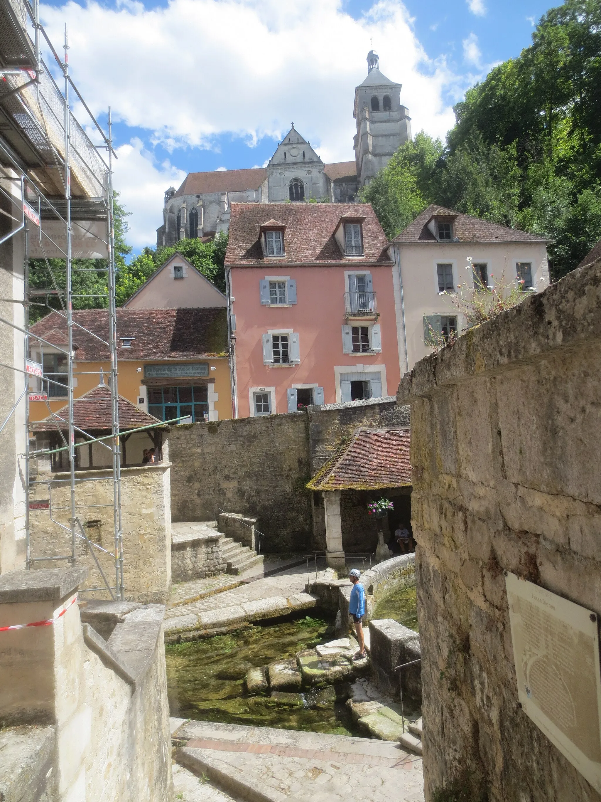 Photo showing: 2023 - Fosse Dionne à Tonnerre