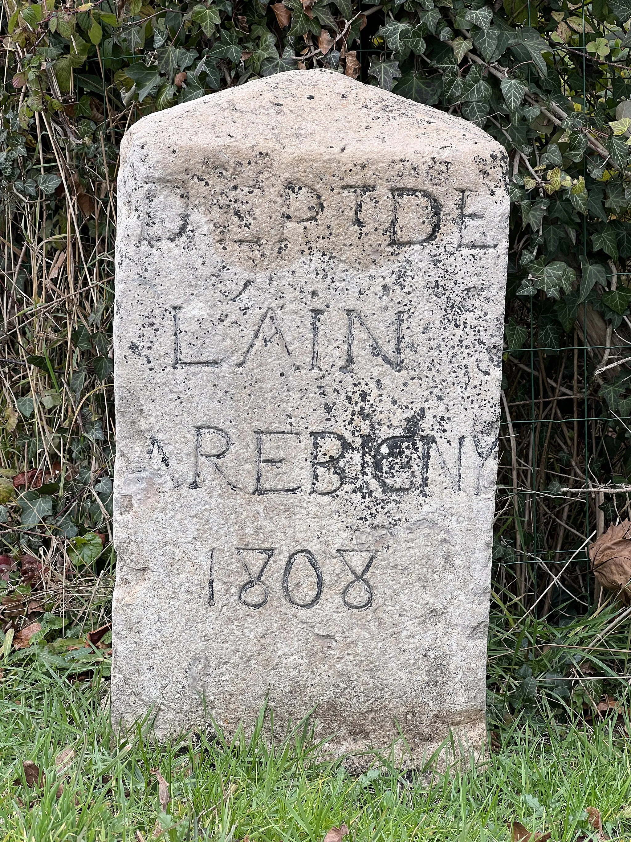 Photo showing: Stone along Grande Route in Arbigny, Ain department (France).