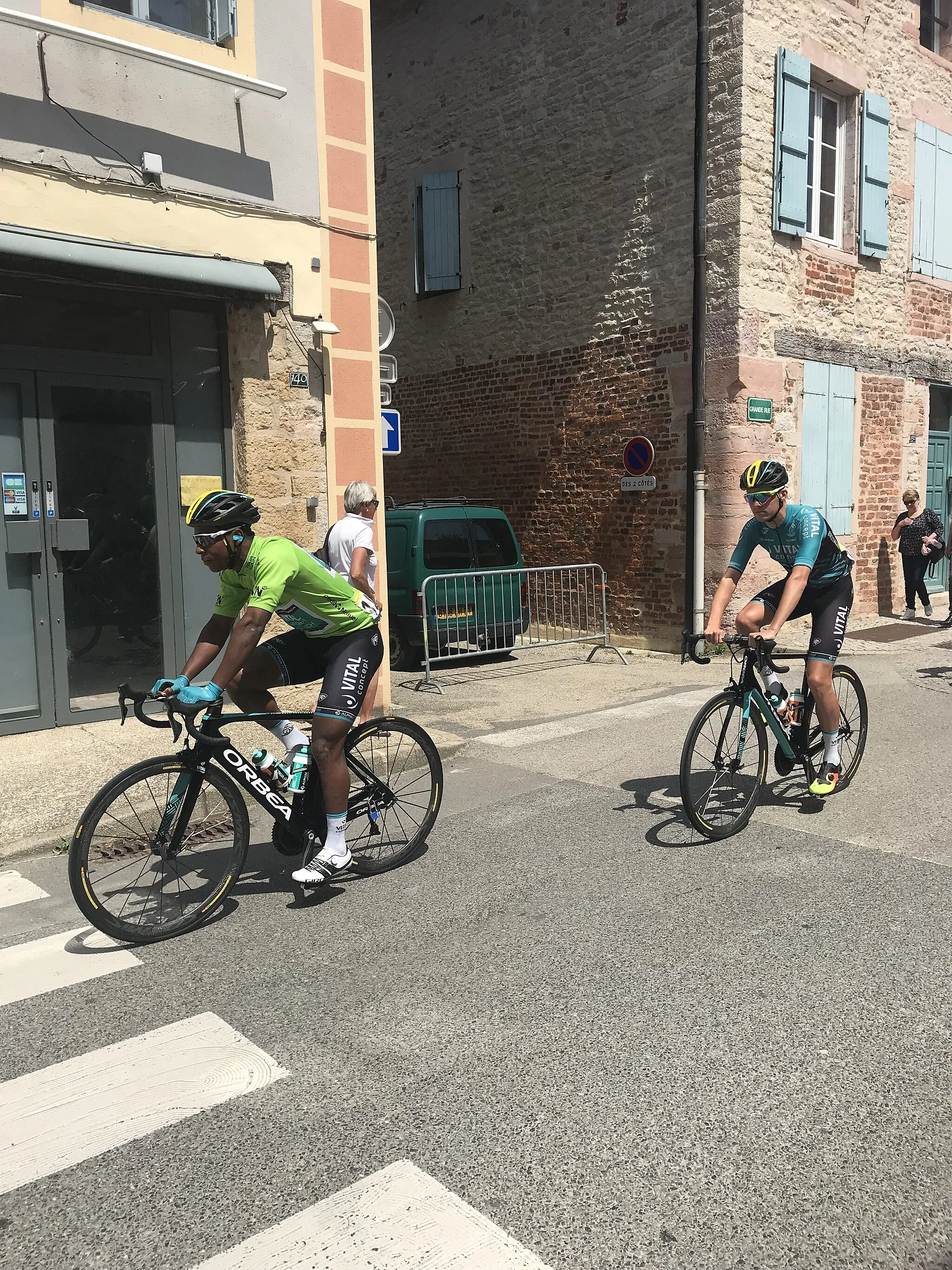 Photo showing: Tour de l'Ain 2018 : départ de la 2e étape à Saint-Trivier-de-Courtes.
