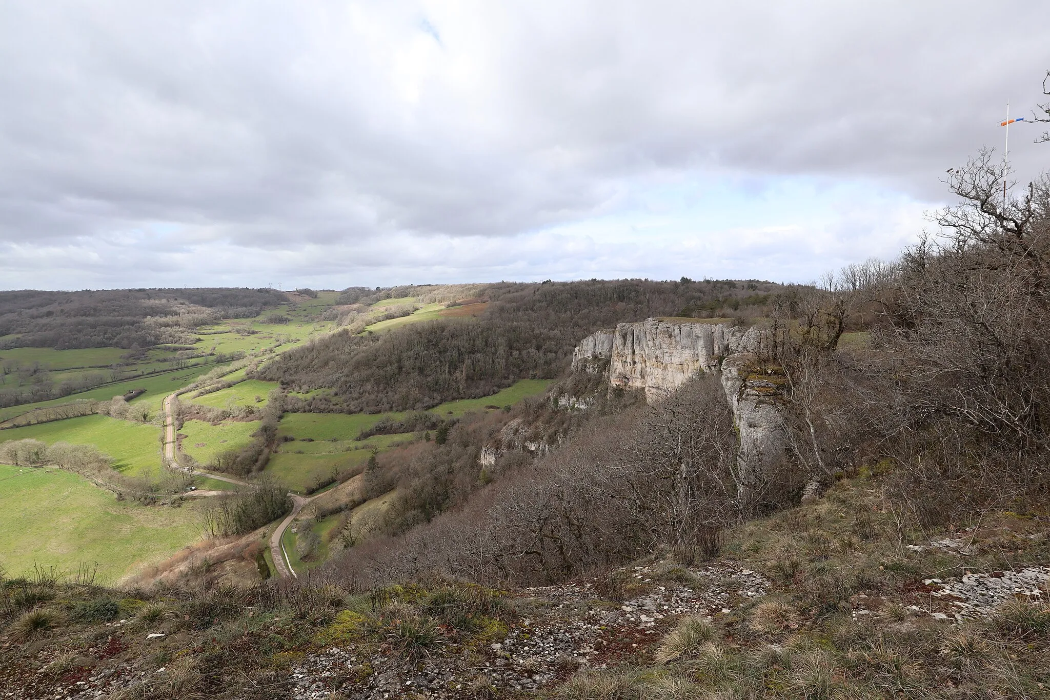 Photo showing: Falaise de Baulme-la-Roche (21).