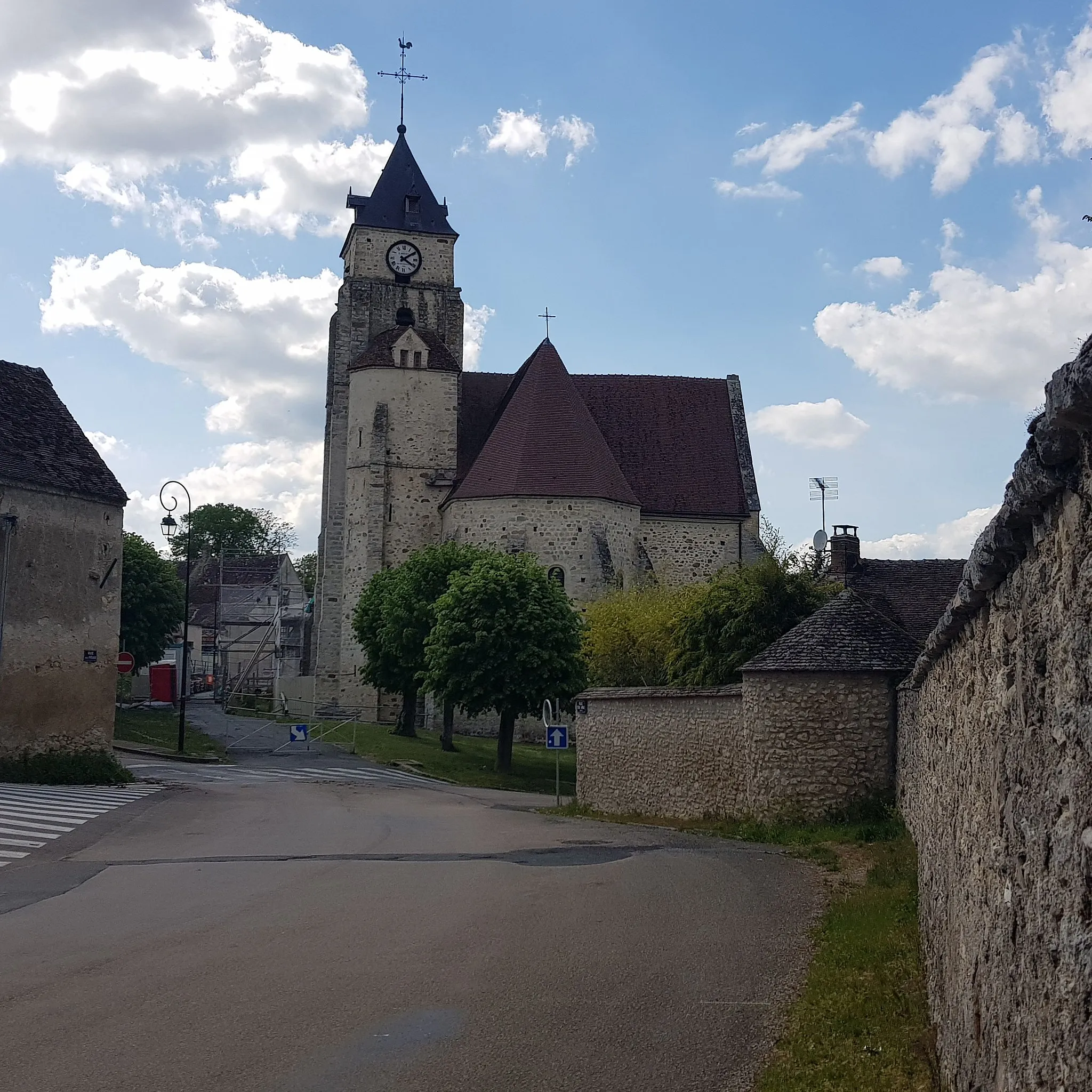 Photo showing: Eglise de Champigny sur Yonne (photo 2021)