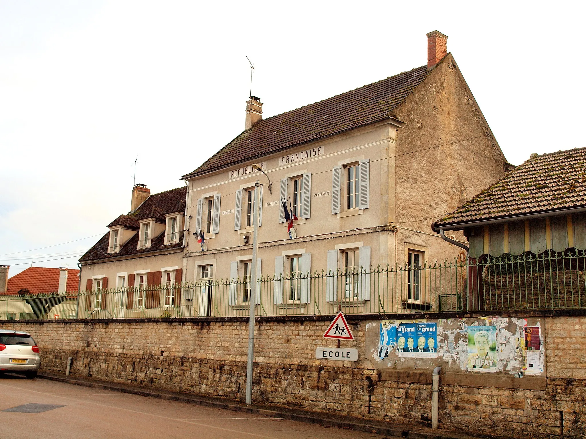 Photo showing: Andryes (Yonne, France) , la mairie-école