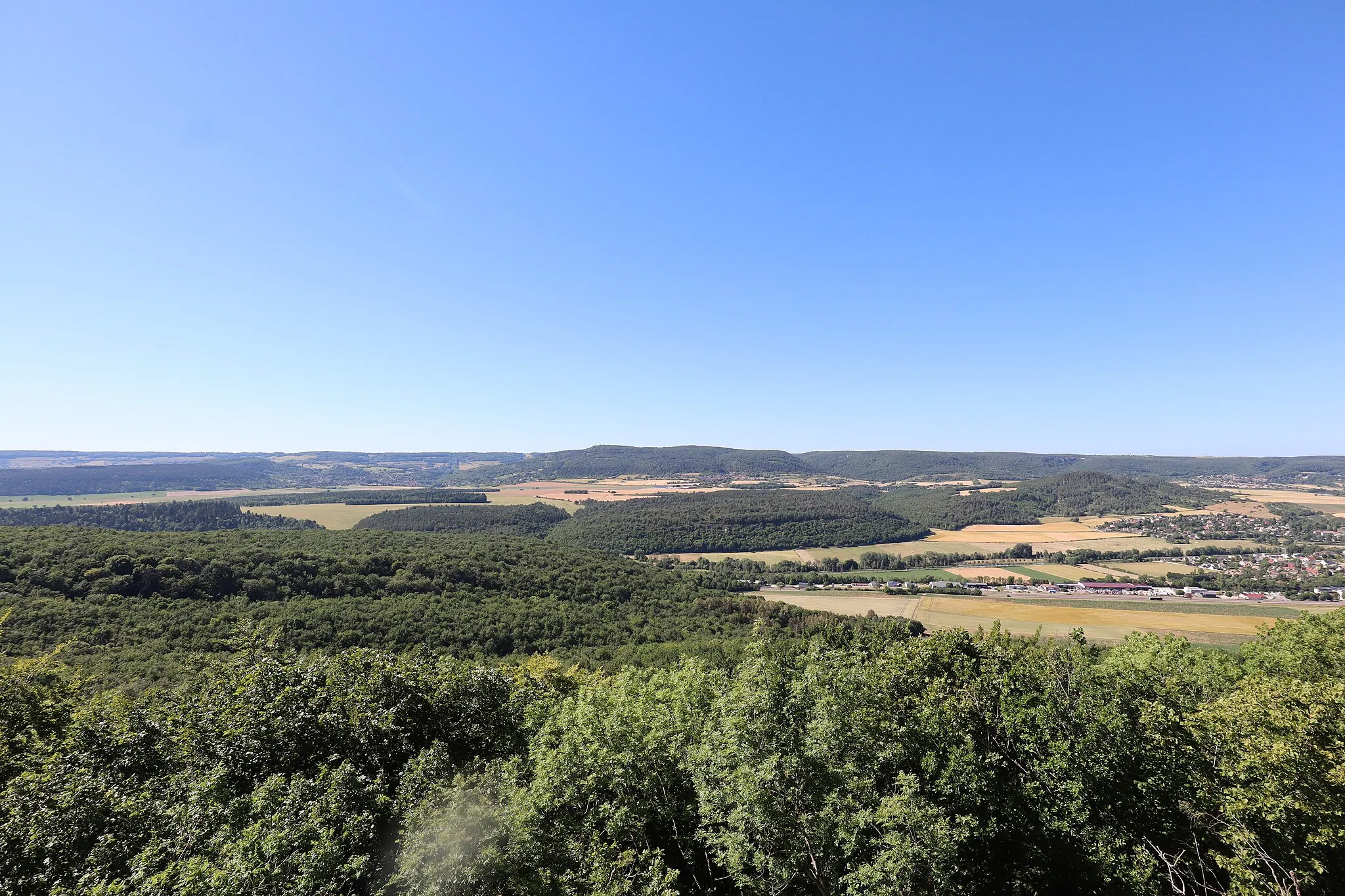 Photo showing: Panorama depuis le belvédère de Roche Madame ou Brise Cuisses à Fleurey-sur-Ouche (Côte-d'Or).