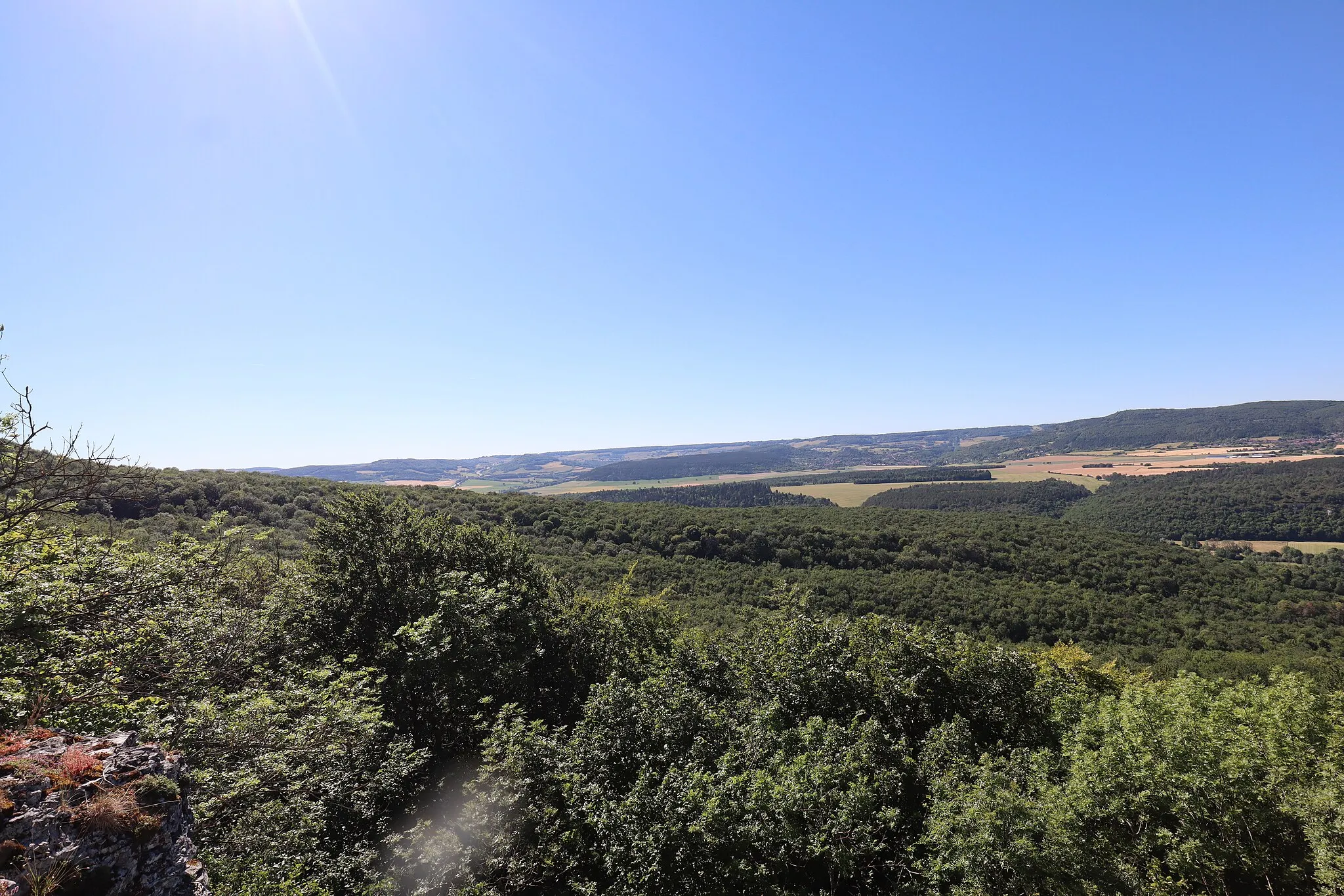 Photo showing: Panorama depuis le belvédère de Roche Madame ou Brise Cuisses à Fleurey-sur-Ouche (Côte-d'Or).