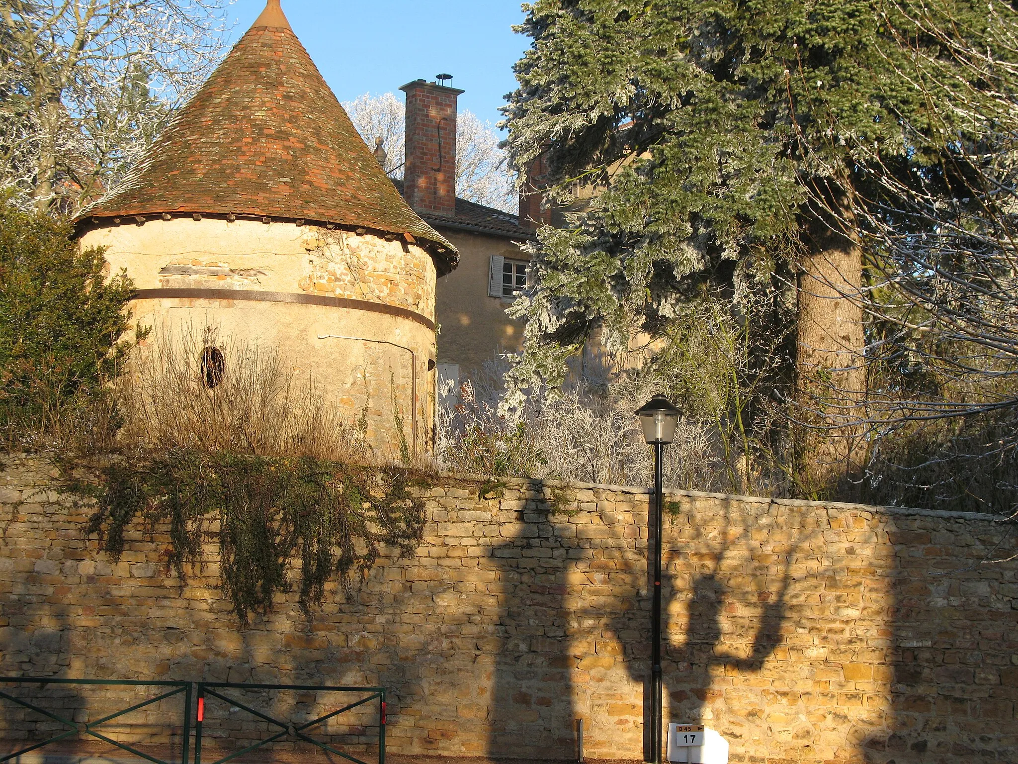 Photo showing: château de Tramayes (Saône-et-Loire)