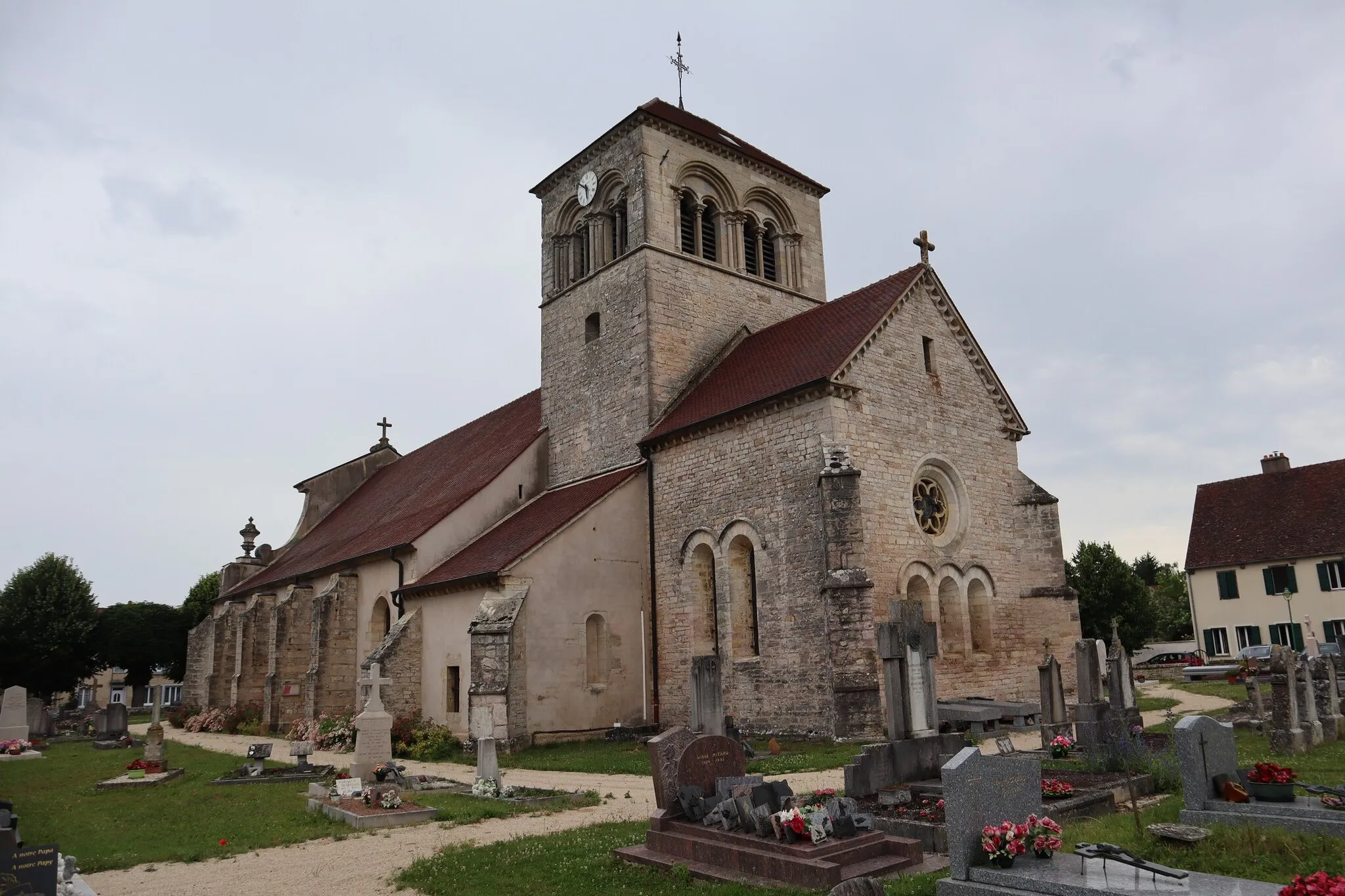 Photo showing: Extérieur de l'église de l'Assomption à Argilly (21).