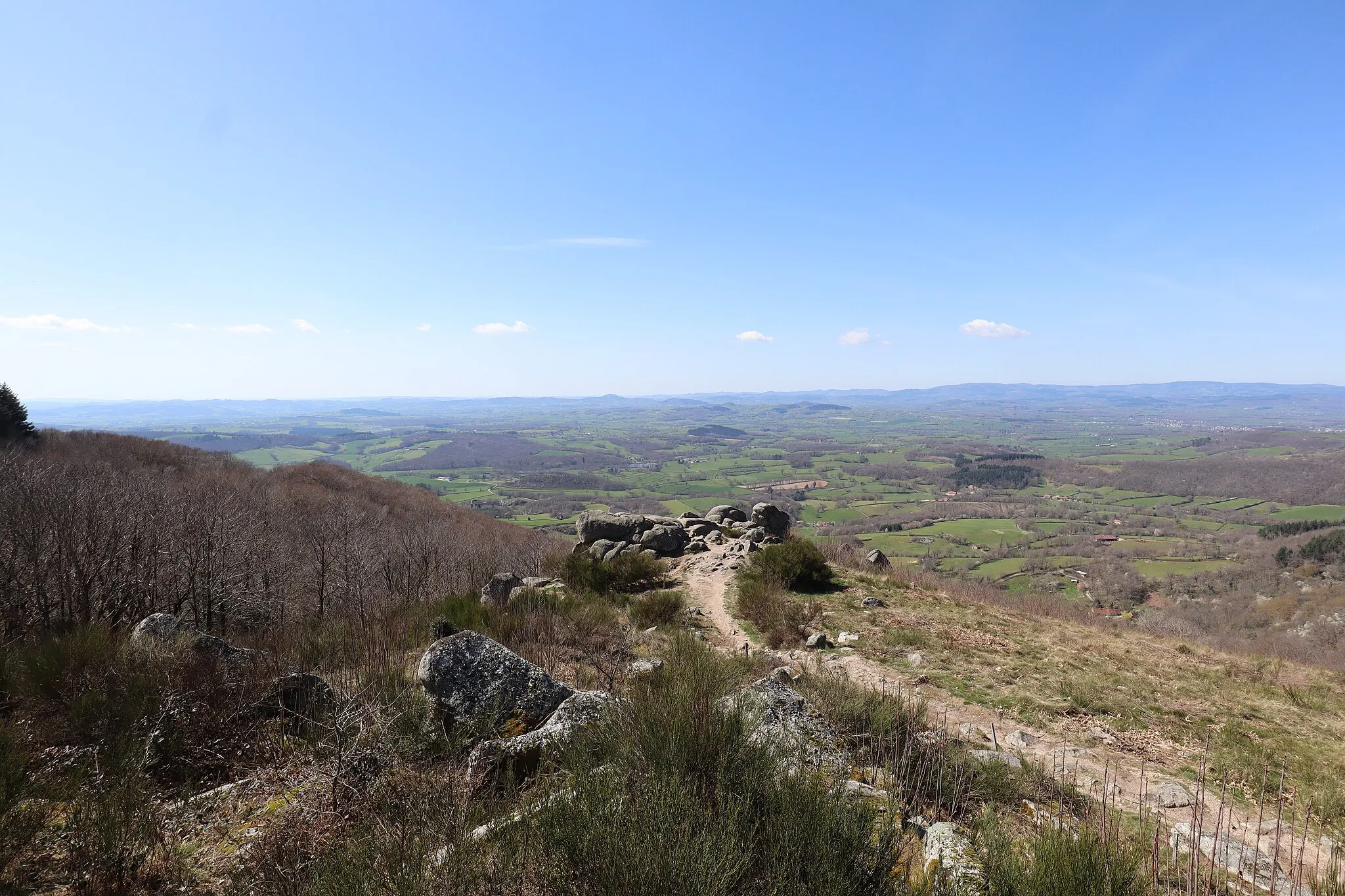 Photo showing: Panorama depuis les Rochers du Carnaval à Uchon (71).