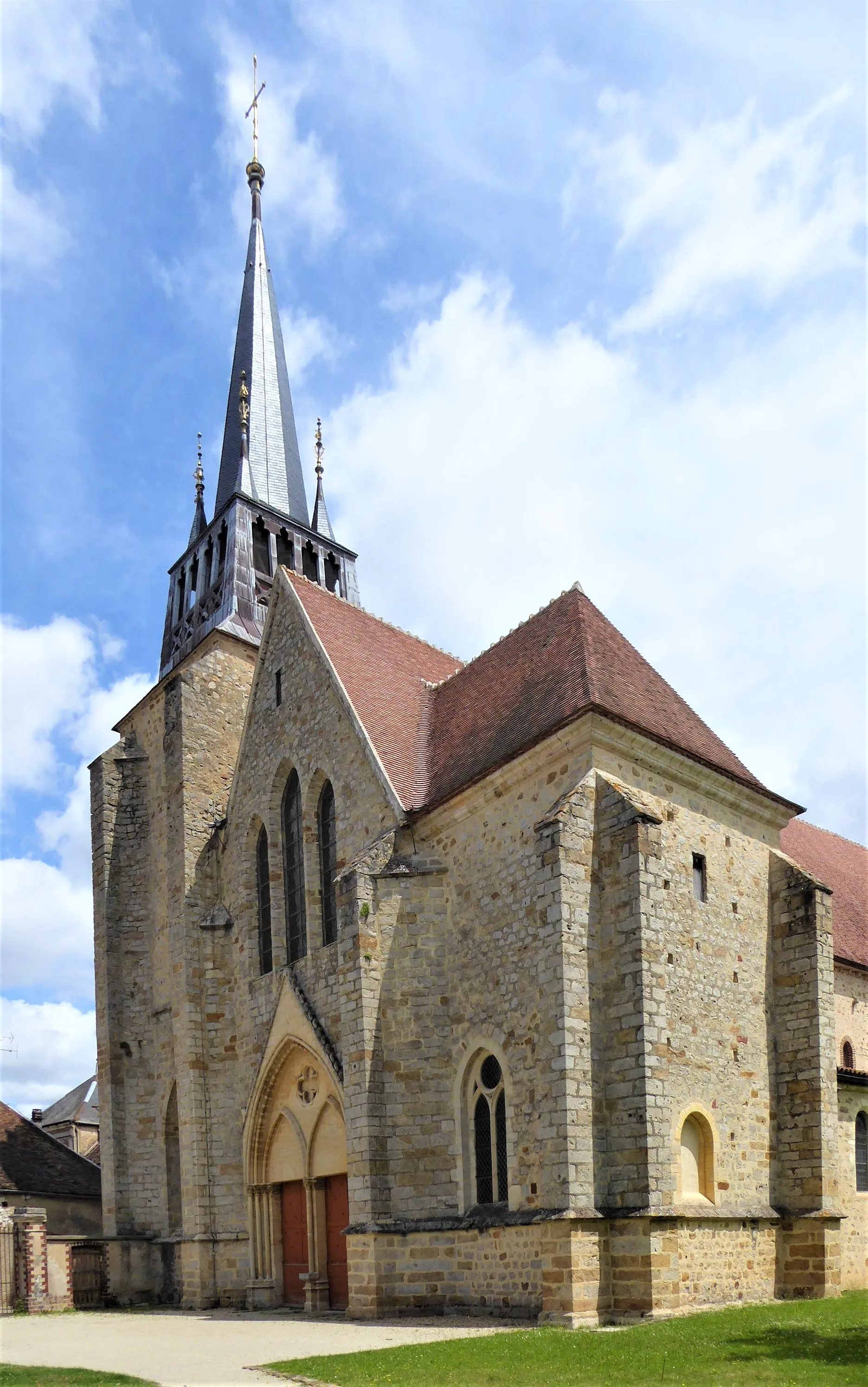 Photo showing: Église Notre-Dame de Villeneuve-l'Archevêque