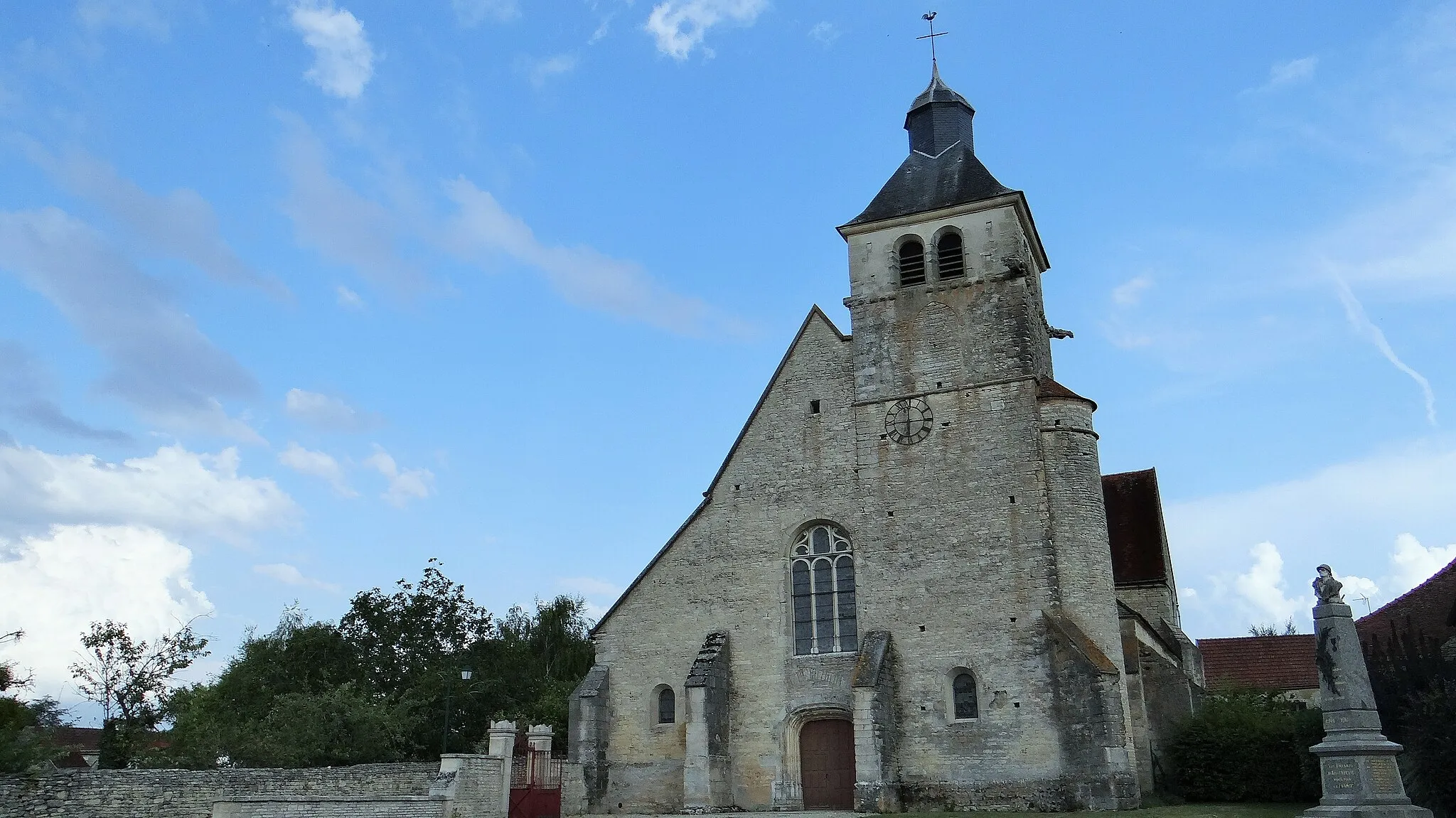 Photo showing: This building is indexed in the base Mérimée, a database of architectural heritage maintained by the French Ministry of Culture, under the reference PA00113576 .