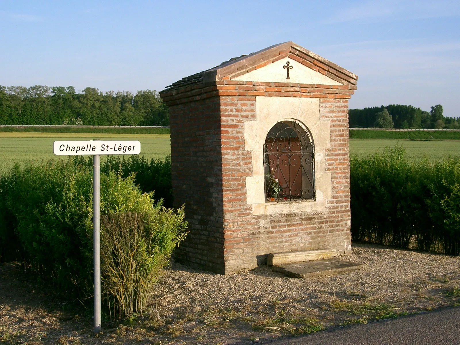 Photo showing: Chivres (France - 21) - la chapelle saint Léger

self made PRA