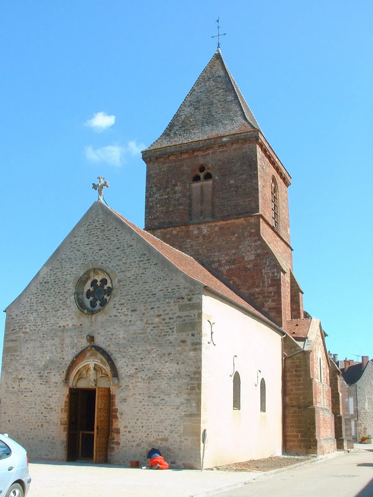 Photo showing: Eglise Saint-Rémi de Guillon (Yonne)