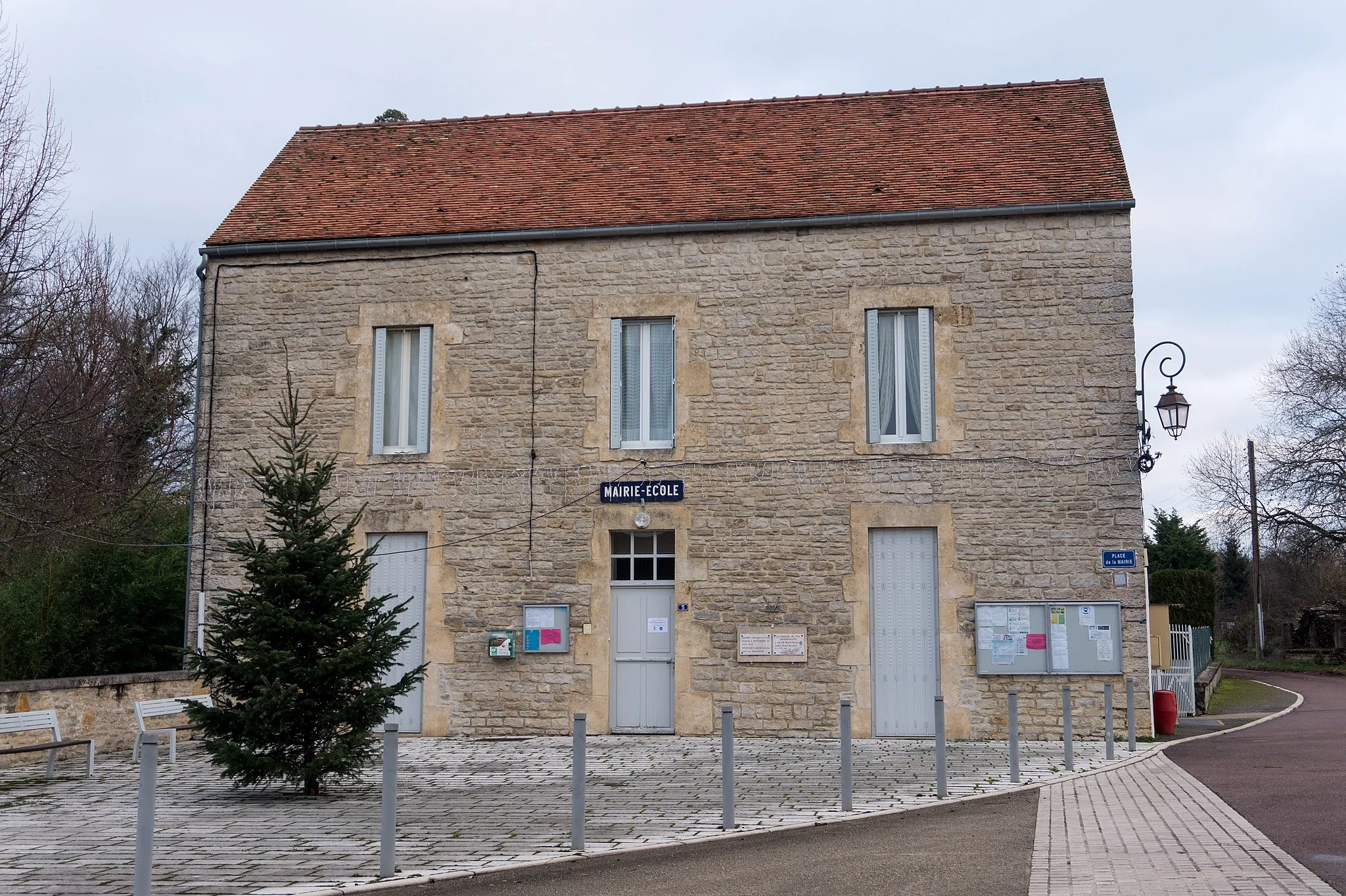 Photo showing: Mairie de Fain-lès-Montbard