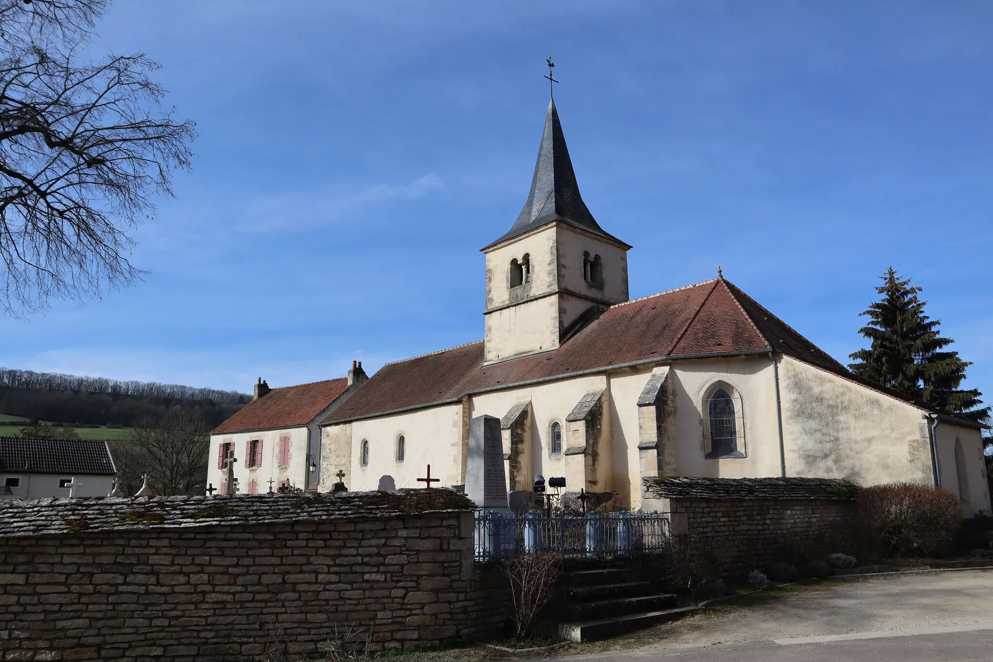 Photo showing: Extérieur de l'église Saint-Martin de Gissey-sous-Flavigny (21).