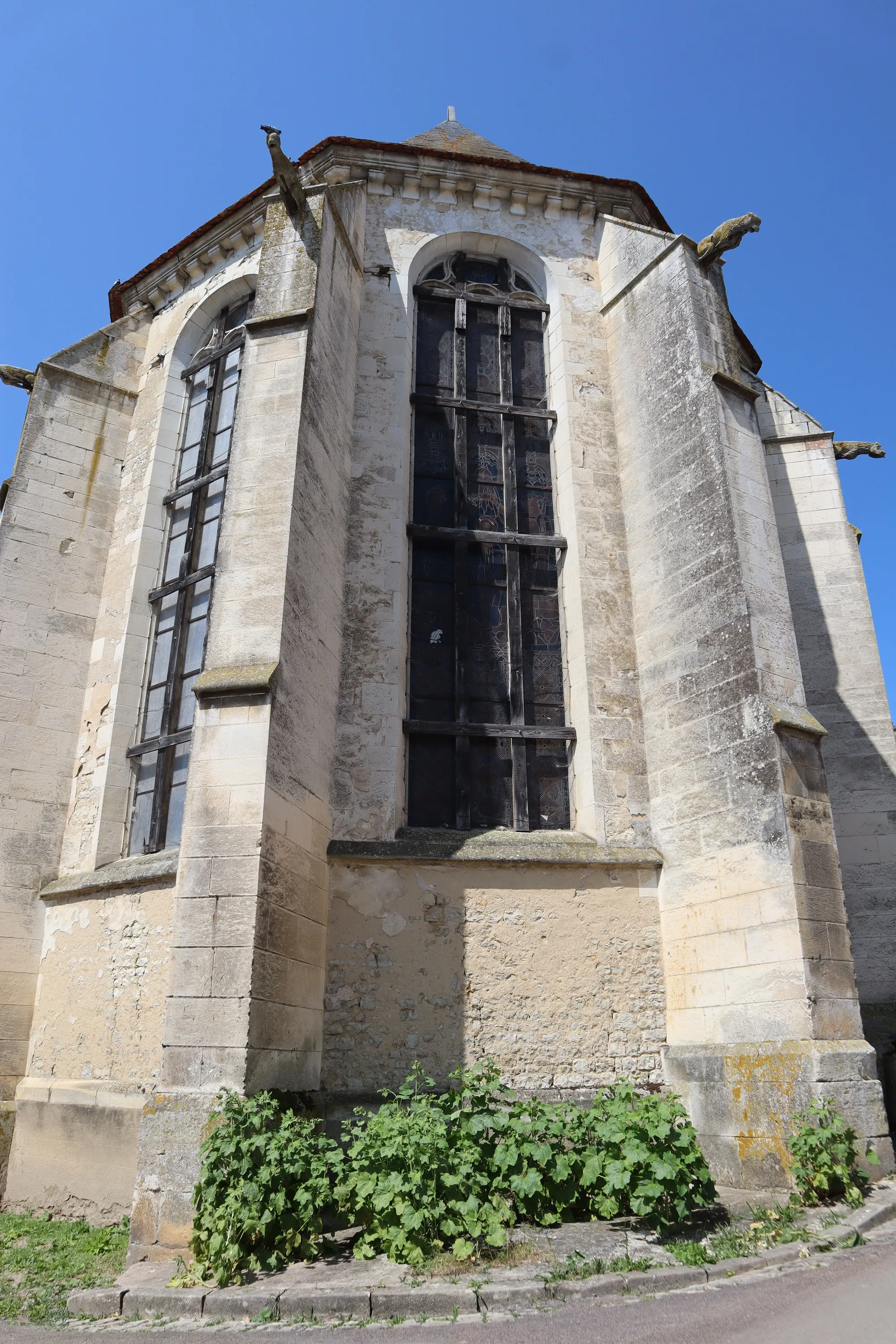 Photo showing: Extérieur de l'église Notre-Dame de Dannemoine (89).