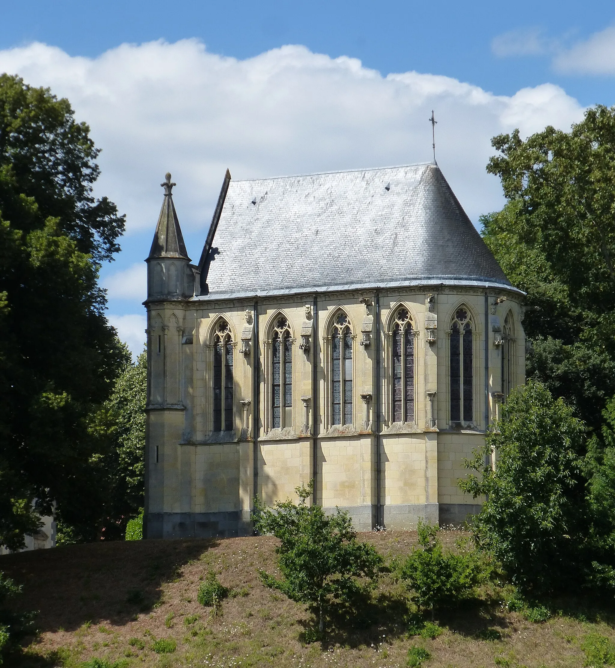 Photo showing: Chapelle du château de Largentaye ou l'Argentaye . ( commune de Saint-Lormel, département des Côtes-d'Armor, région Bretagne).