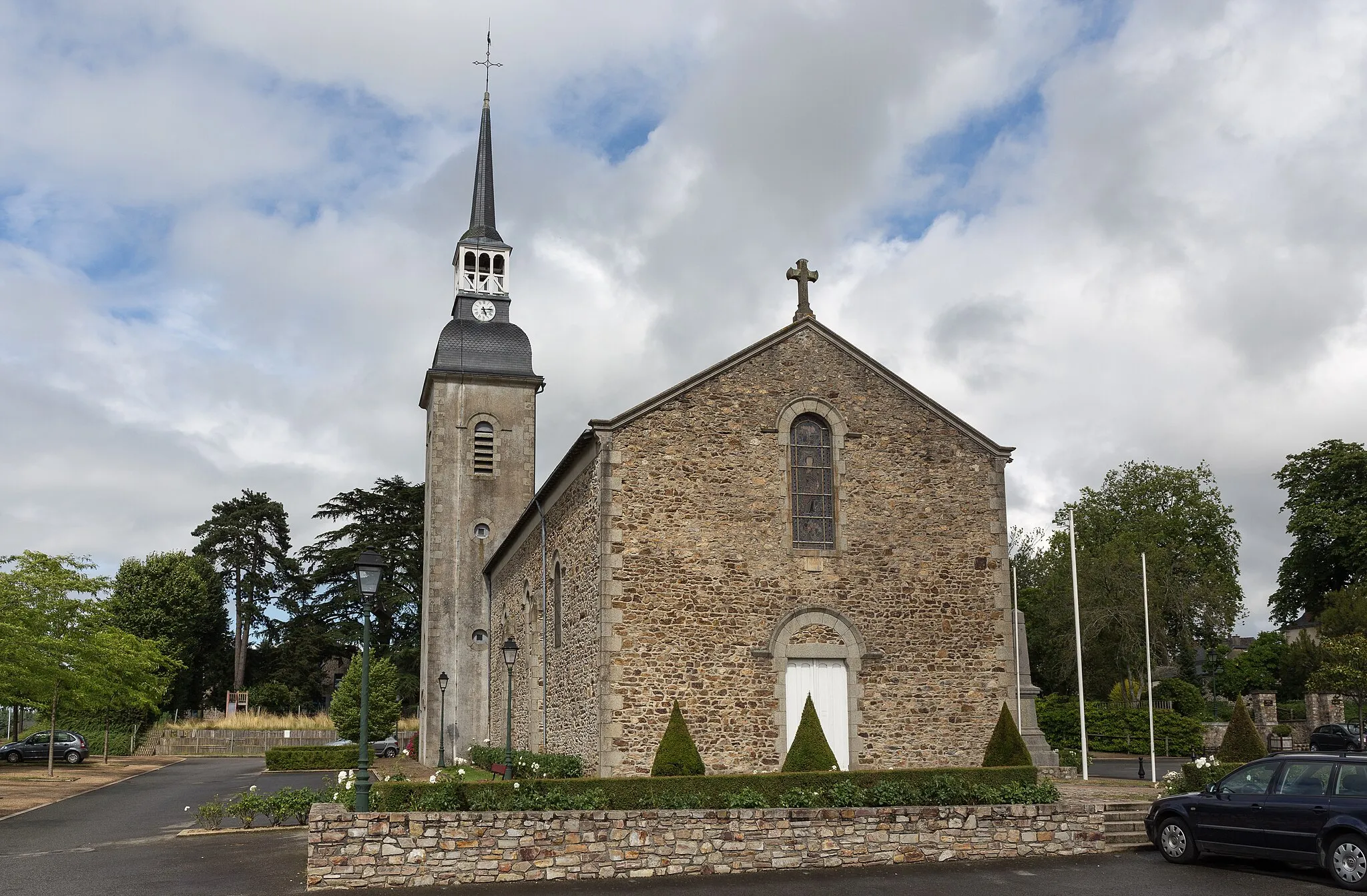 Photo showing: Église Sainte-Marie-Madeleine de Port-Brillet.