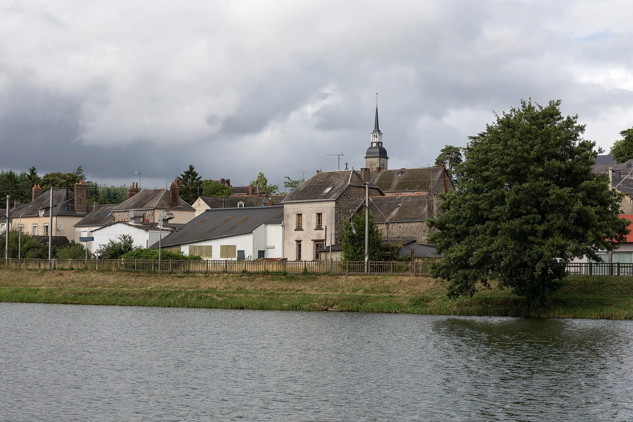 Photo showing: L'étang de la Forge à Port-Brillet.