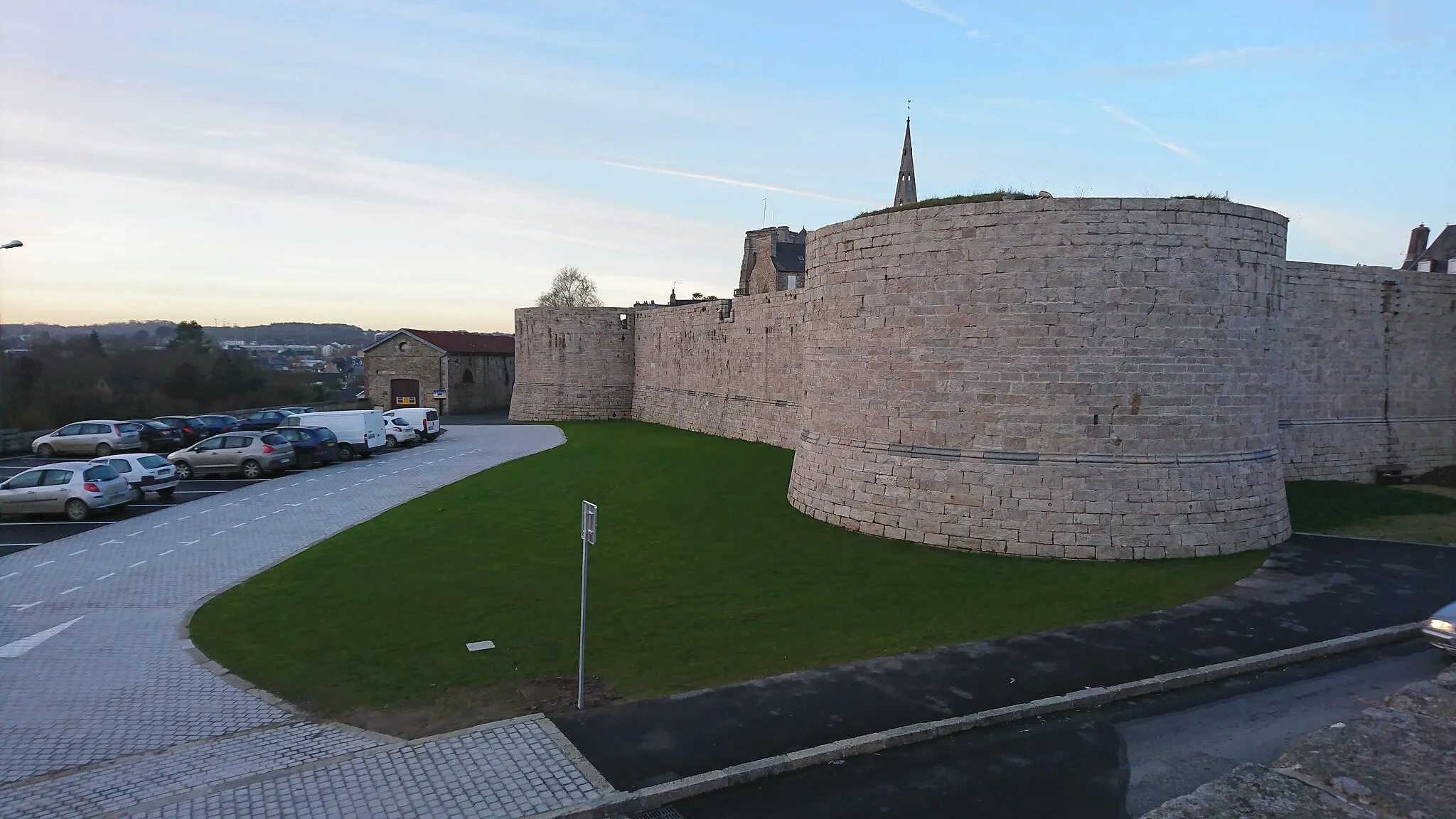 Photo showing: Chateau de Pierre II, Guingamp,  Fin des travaux phase IV - 12/2016