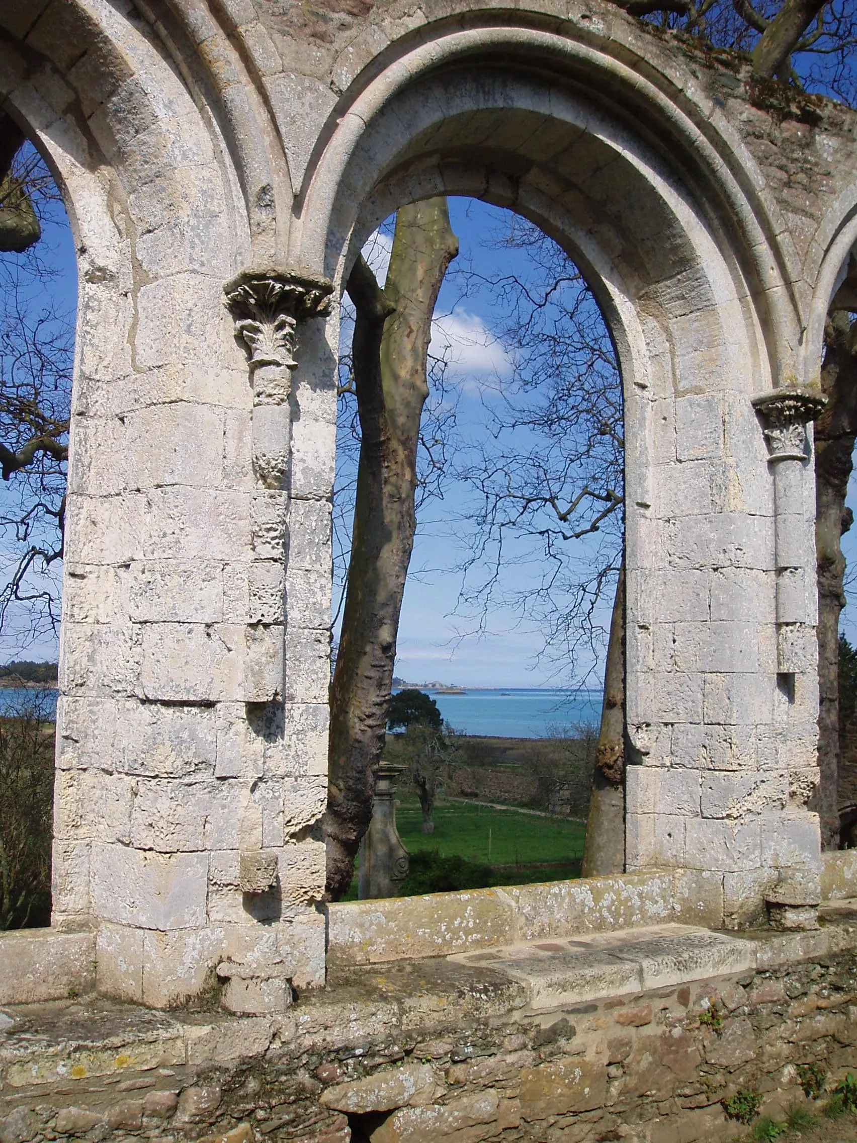 Photo showing: Paimpol-Abbaye de Beauport-vue depuis le refectoire