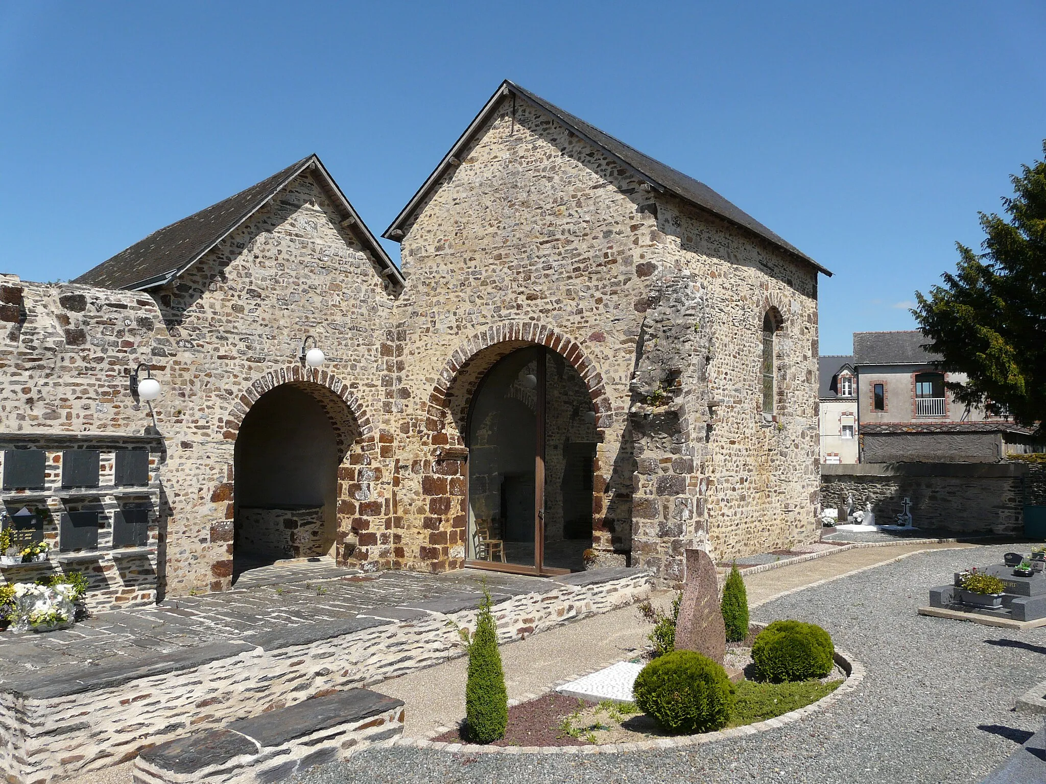 Photo showing: Vue d'ensemble de la Chapelle st Benoît (Massérac)